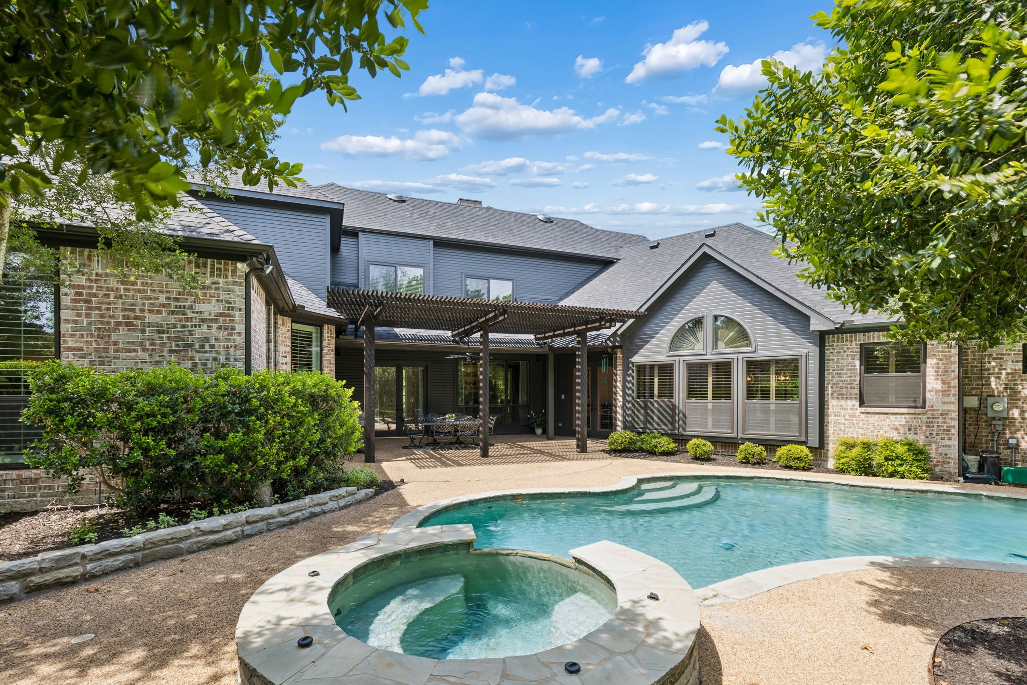 310 Deer Path