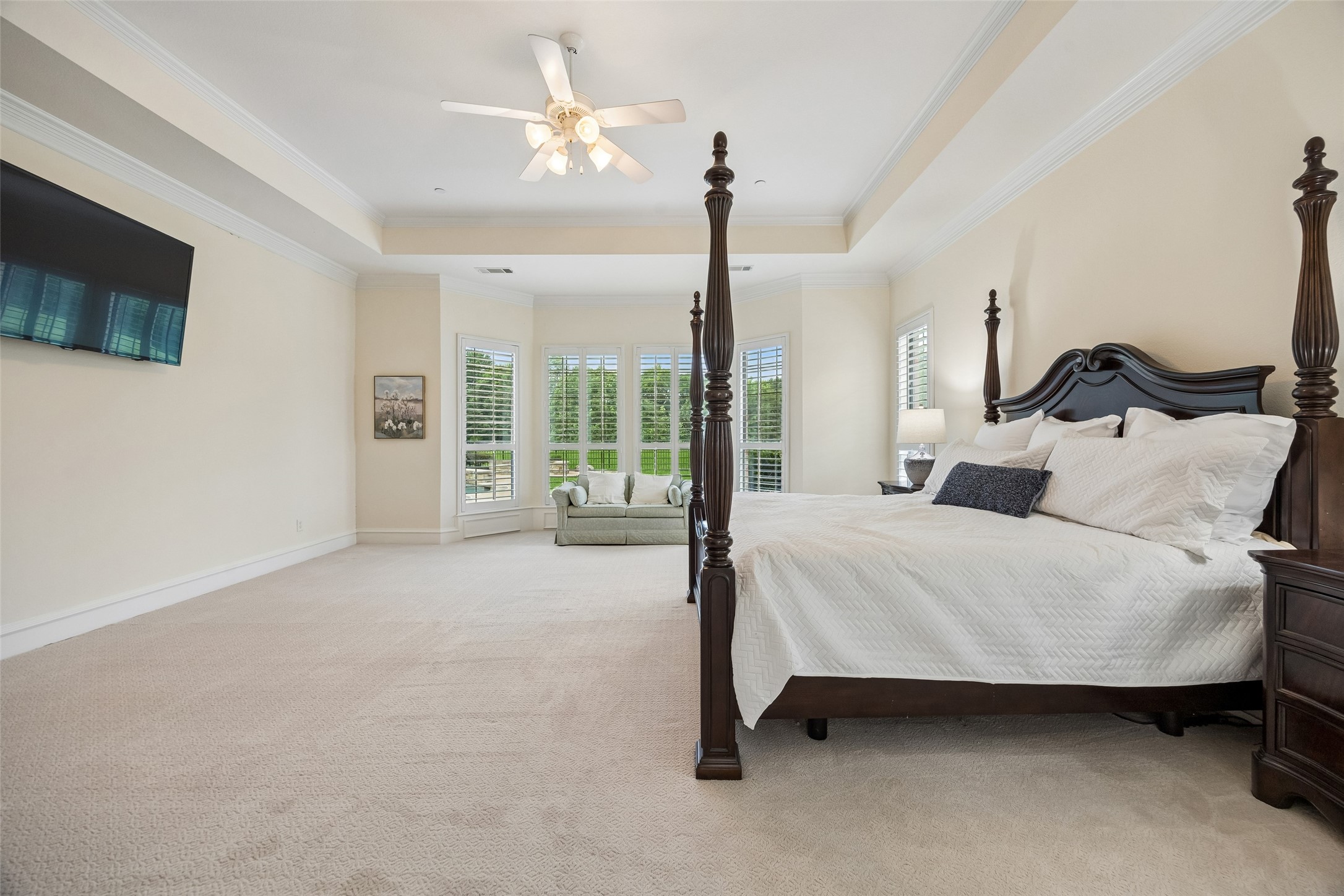 207 Dumont Court