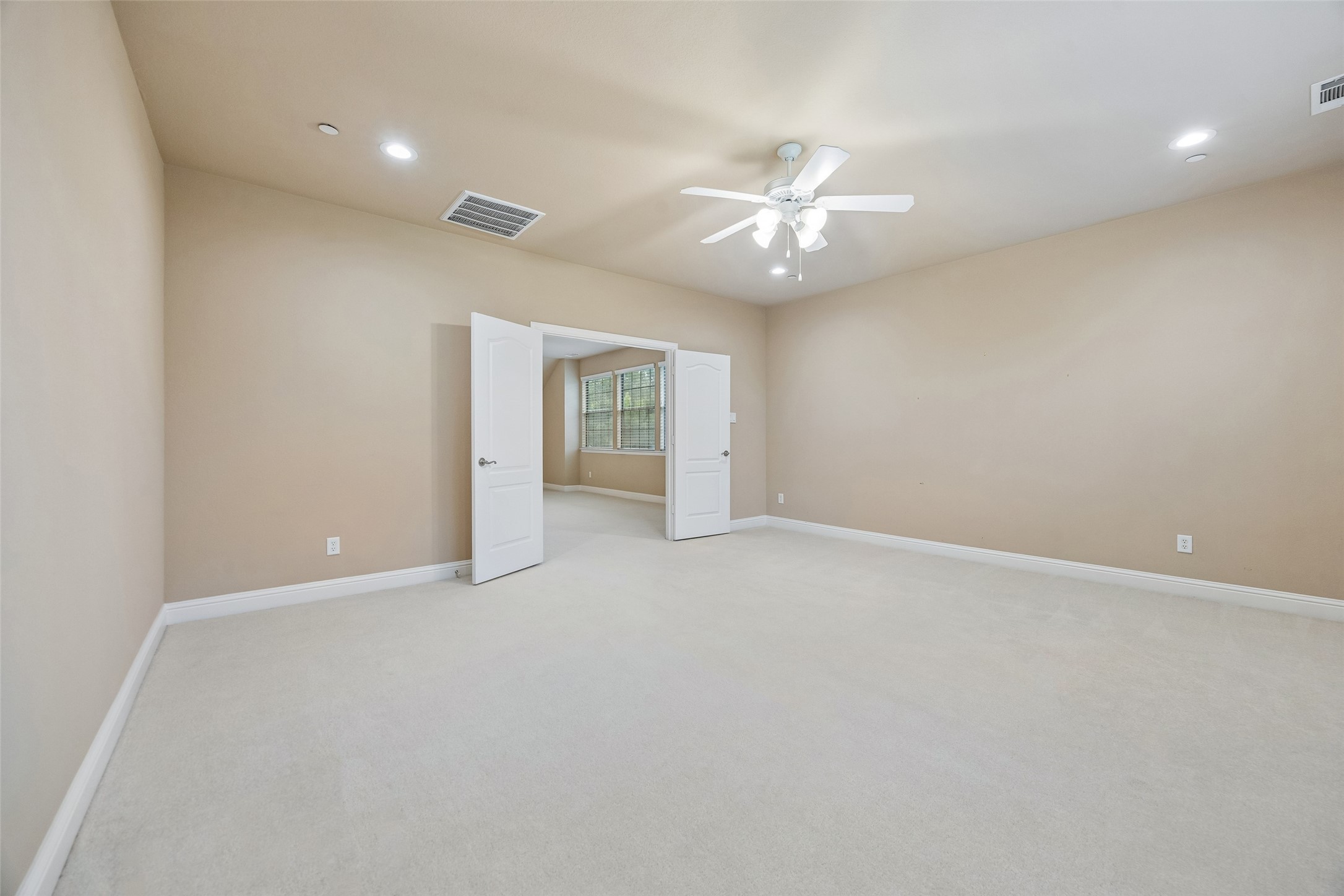 207 Dumont Court