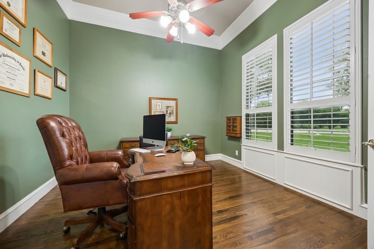 207 Dumont Court