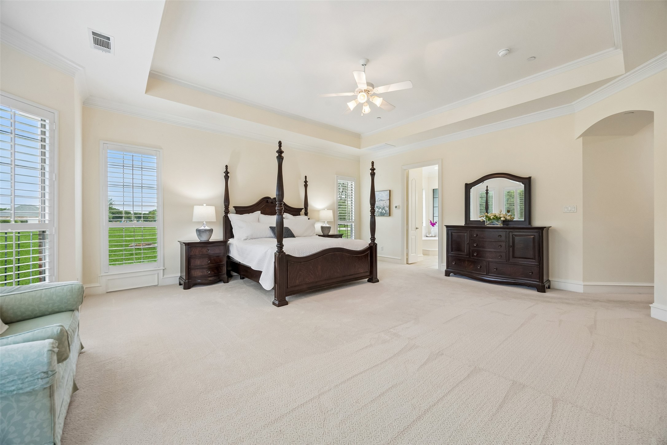 207 Dumont Court