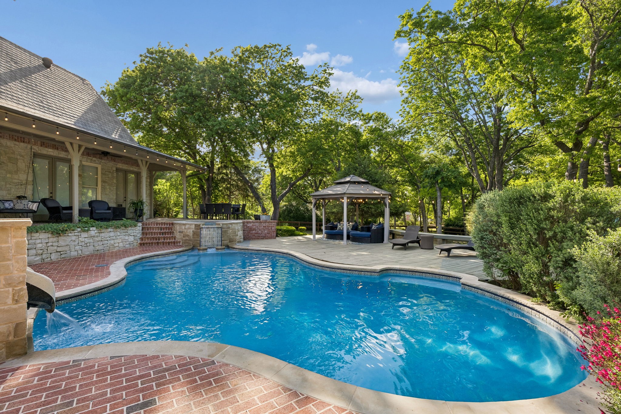 1 Woody Crest Circle