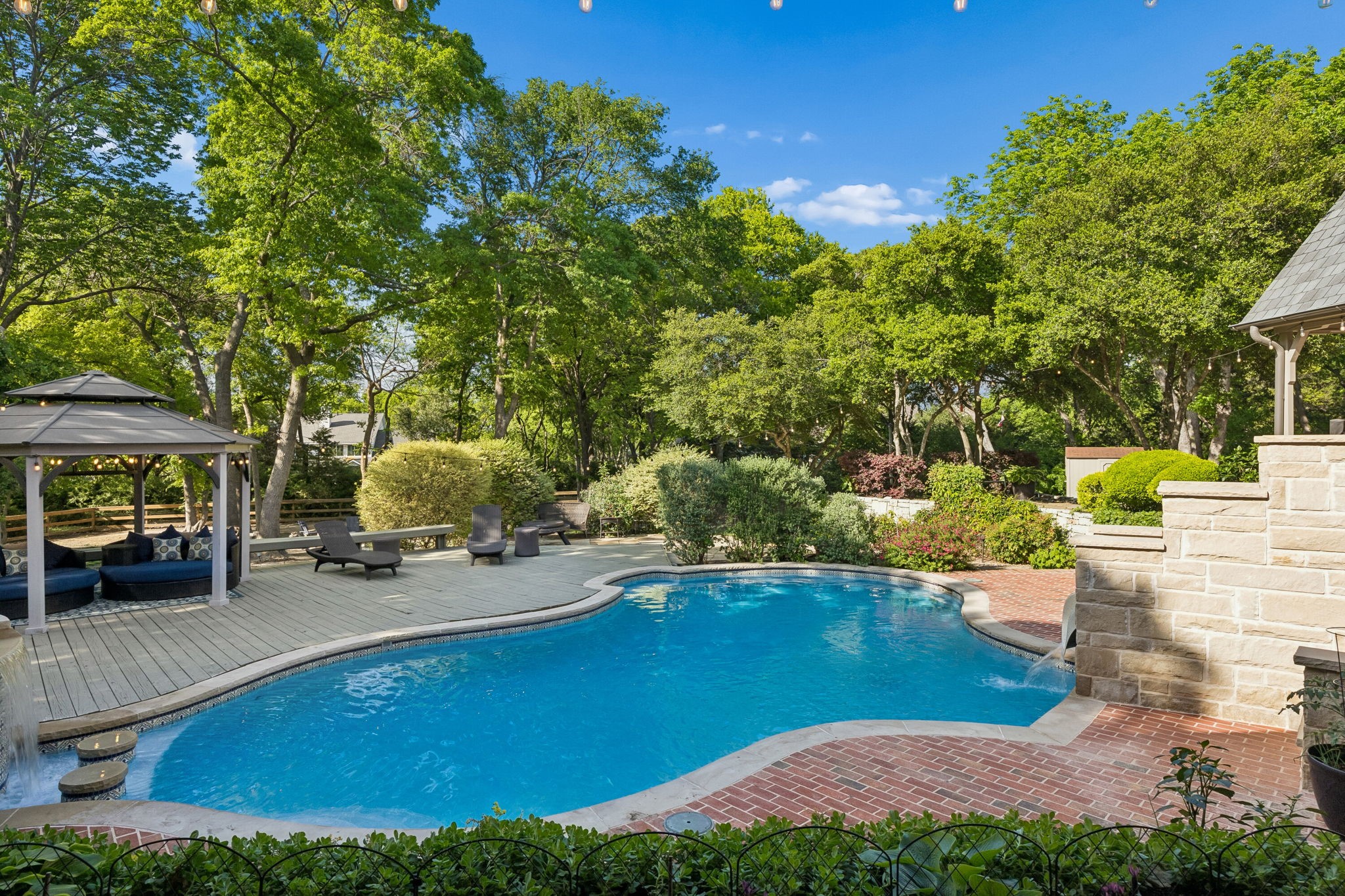 1 Woody Crest Circle