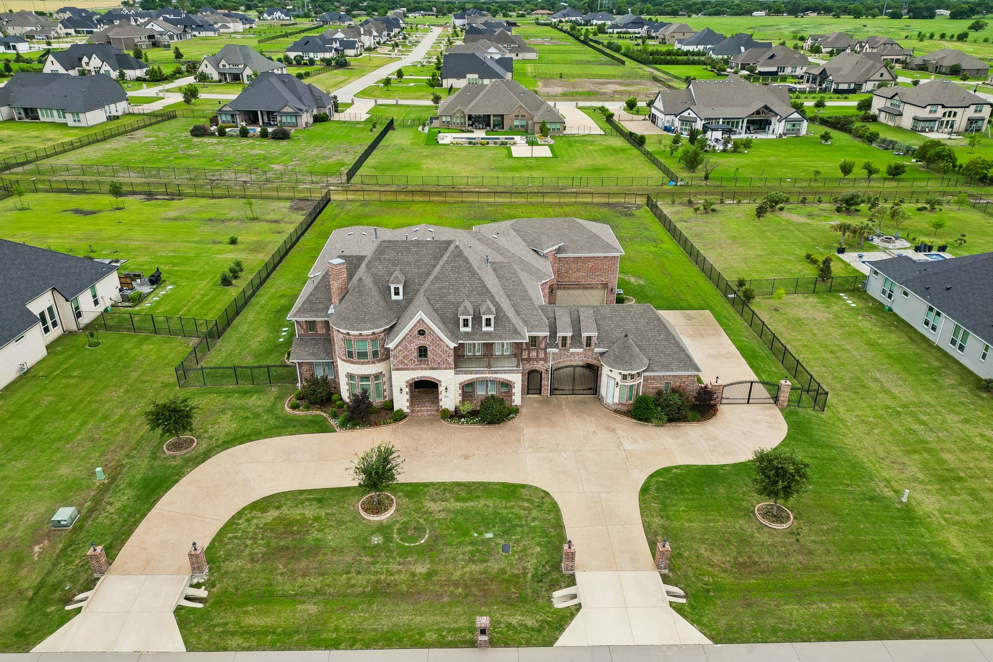 5008 Kingston Court