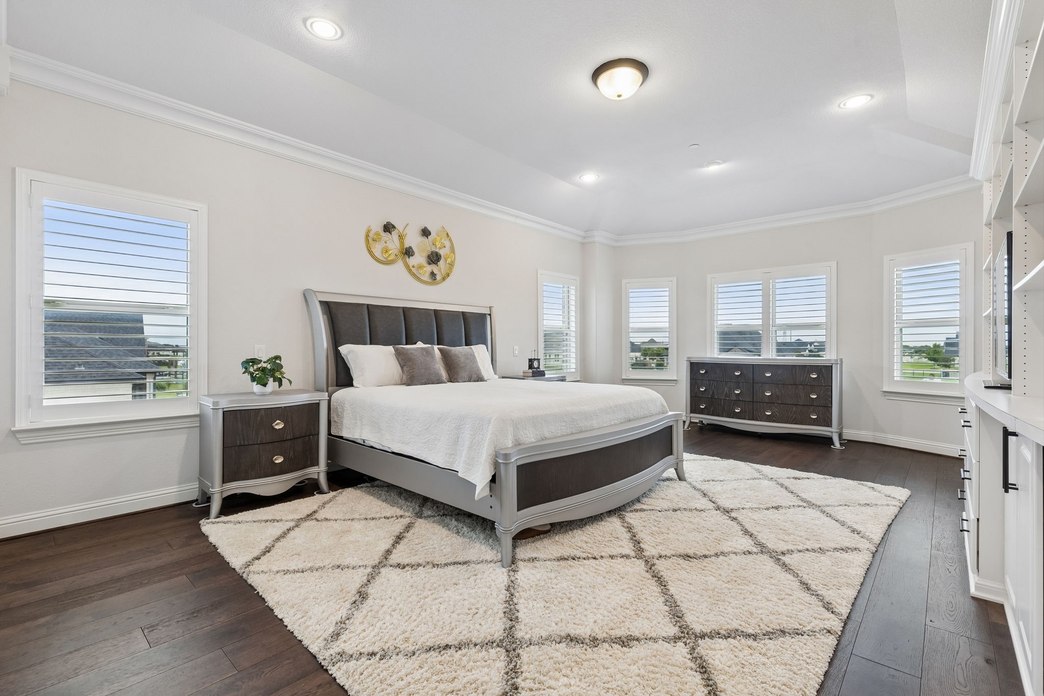 5008 Kingston Court