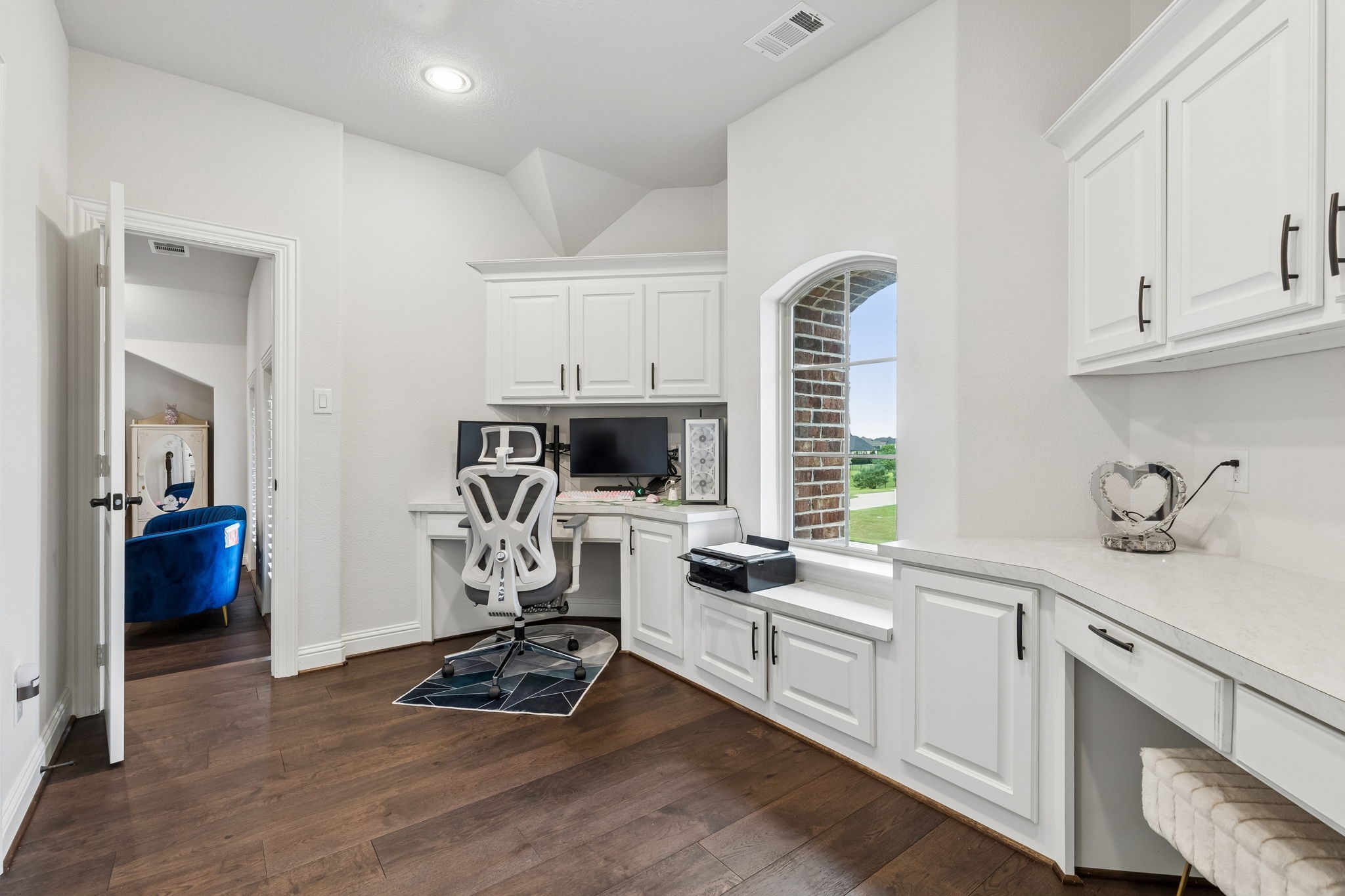 5008 Kingston Court