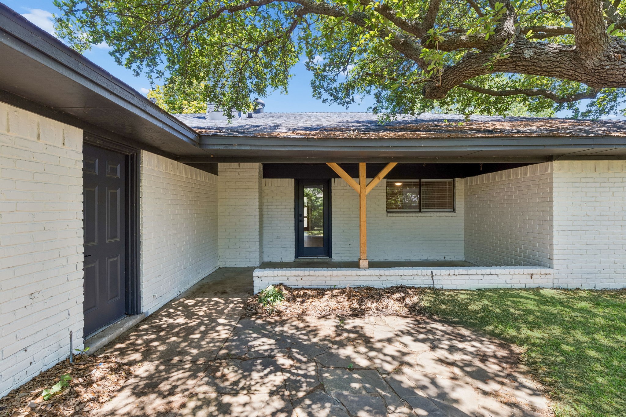 2516 Skiles Drive