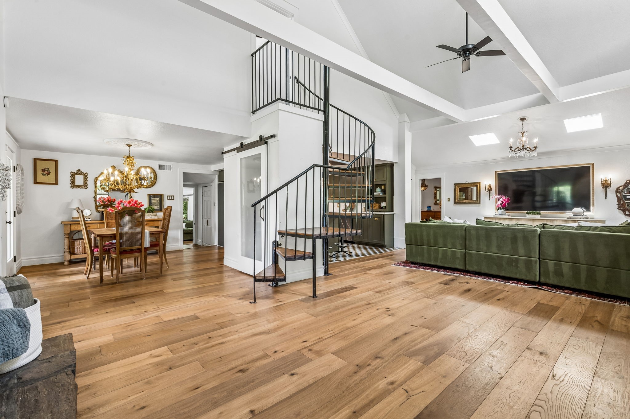 4546 County Road 408