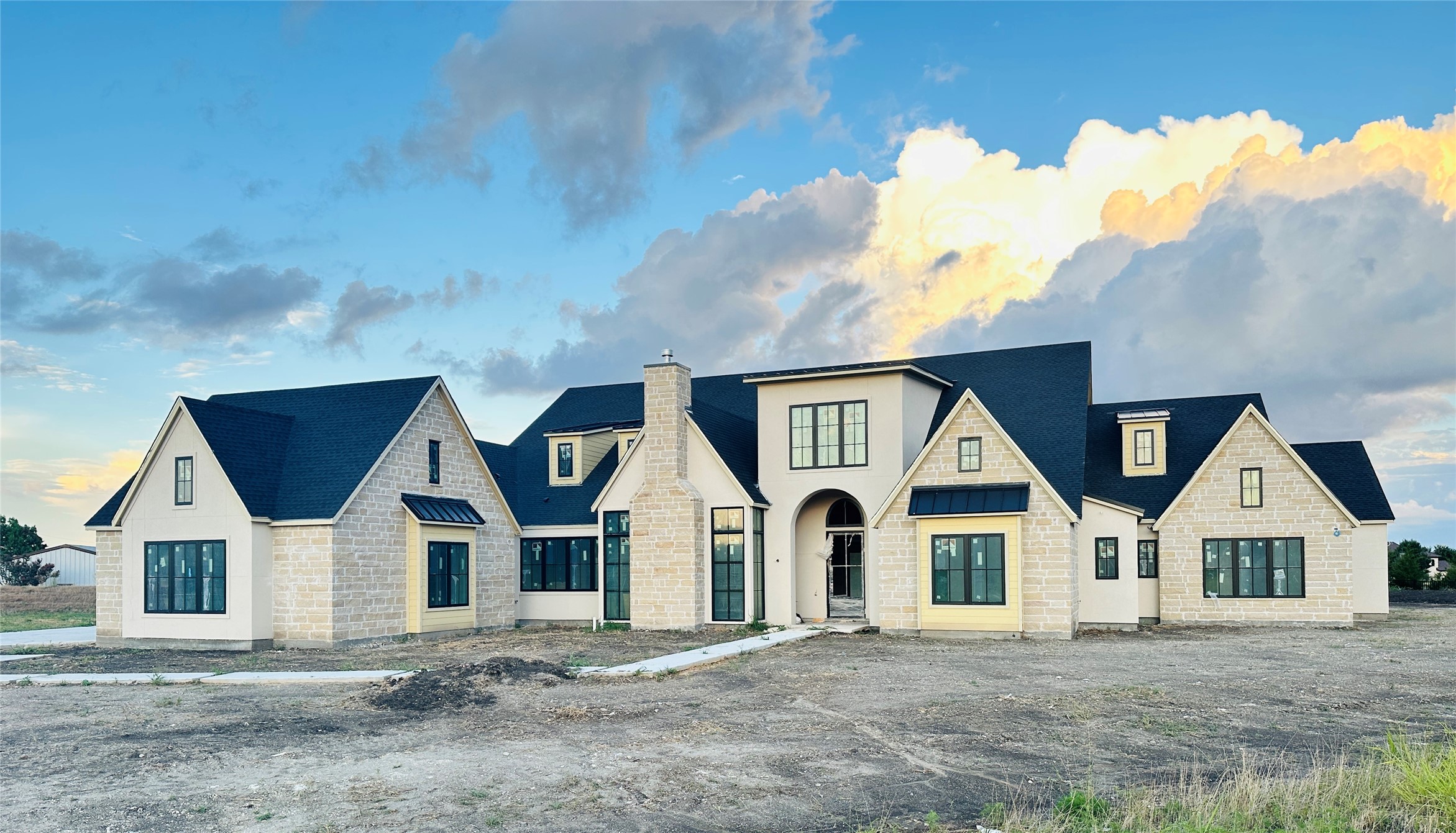 900 Healey Drive
