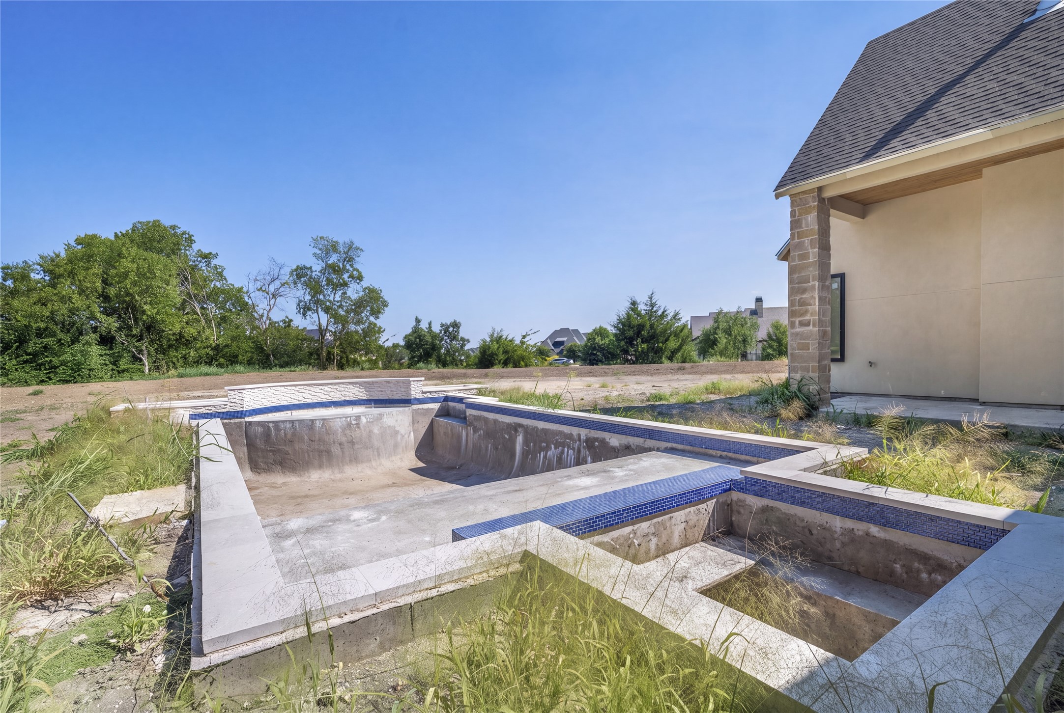 900 Healey Drive
