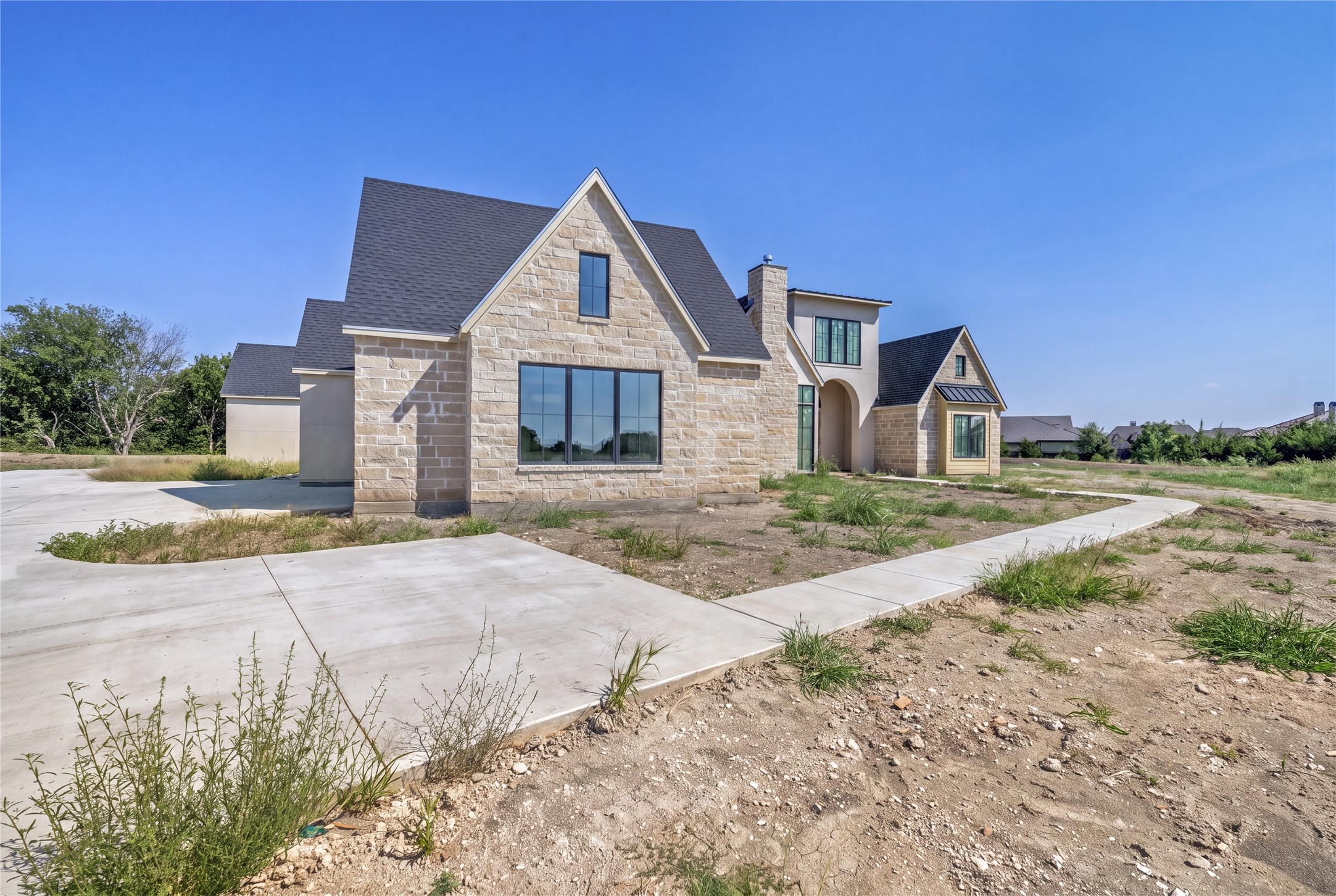 900 Healey Drive