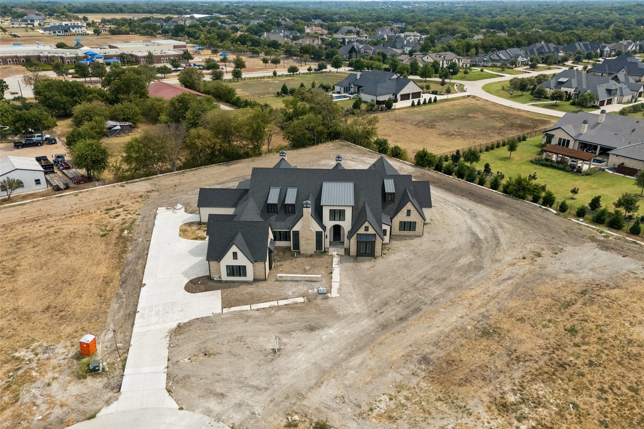 900 Healey Drive