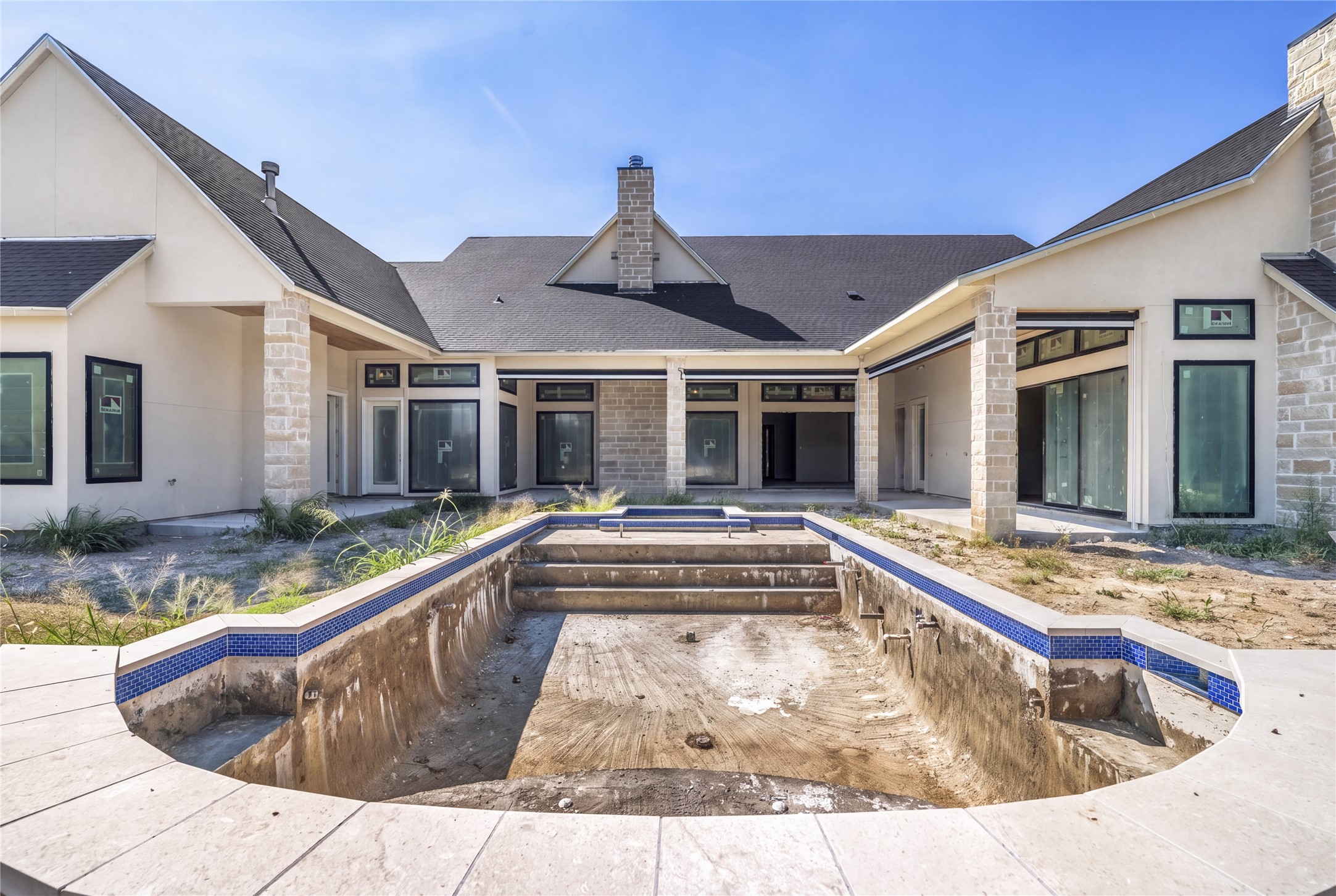 900 Healey Drive