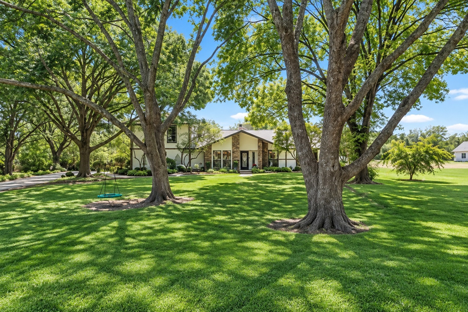 520 Cottonwood Place