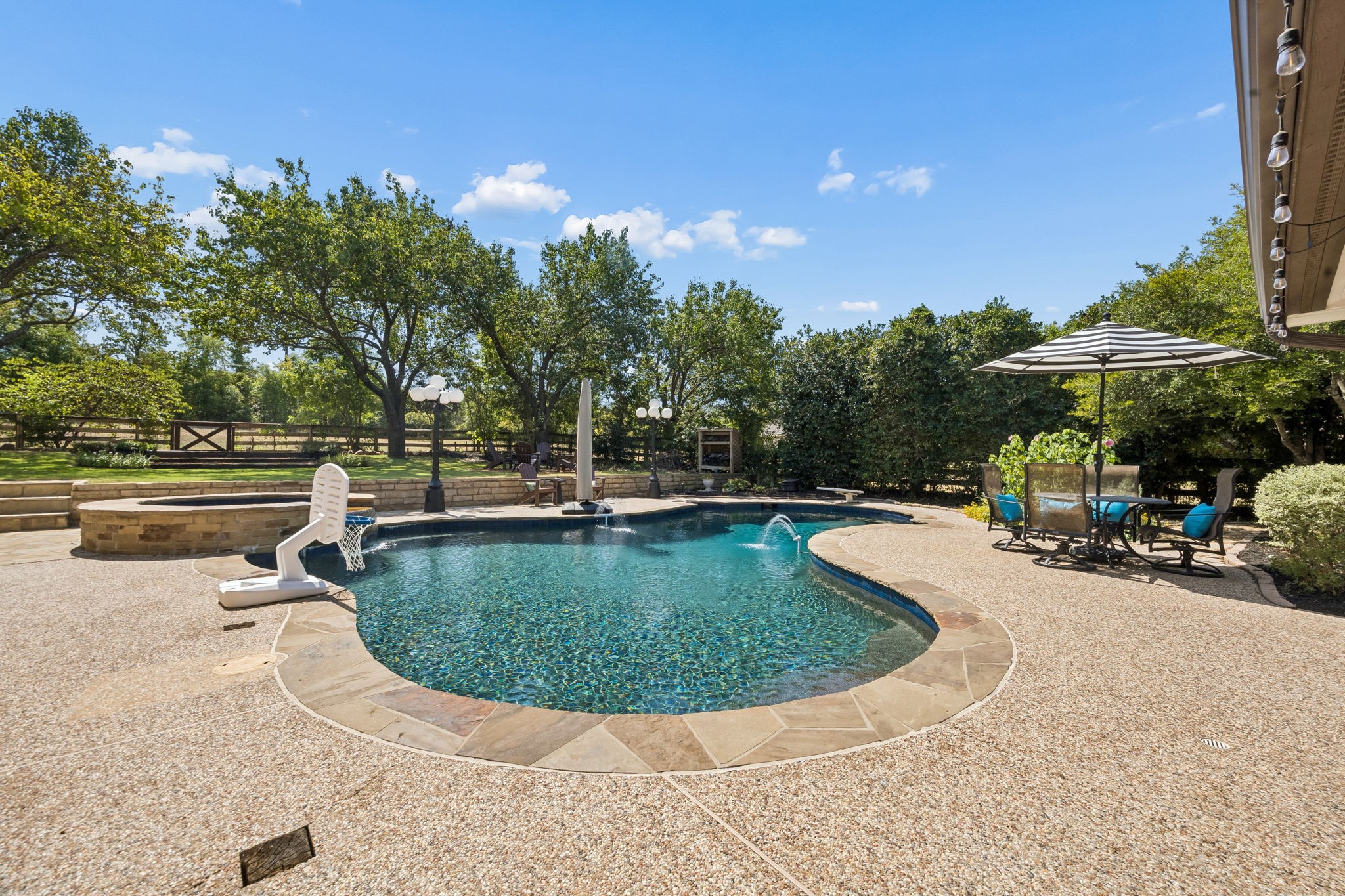 520 Cottonwood Place