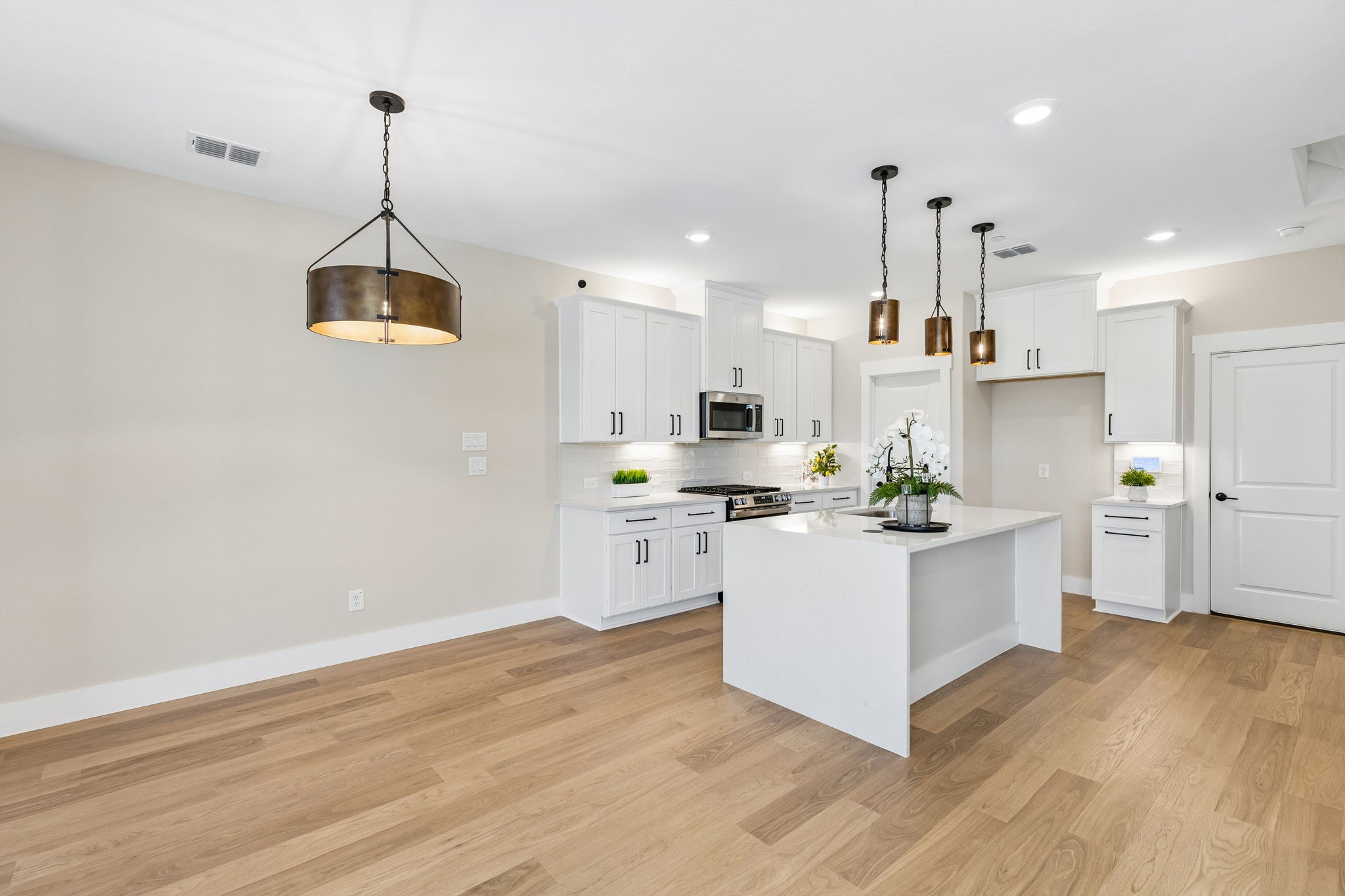 2504 Red Tailed Hawk Lane