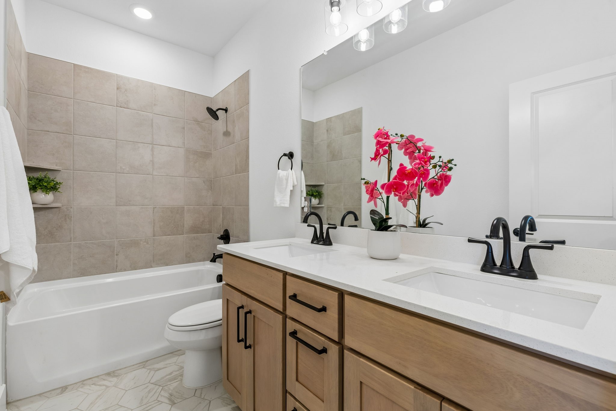 2504 Red Tailed Hawk Lane