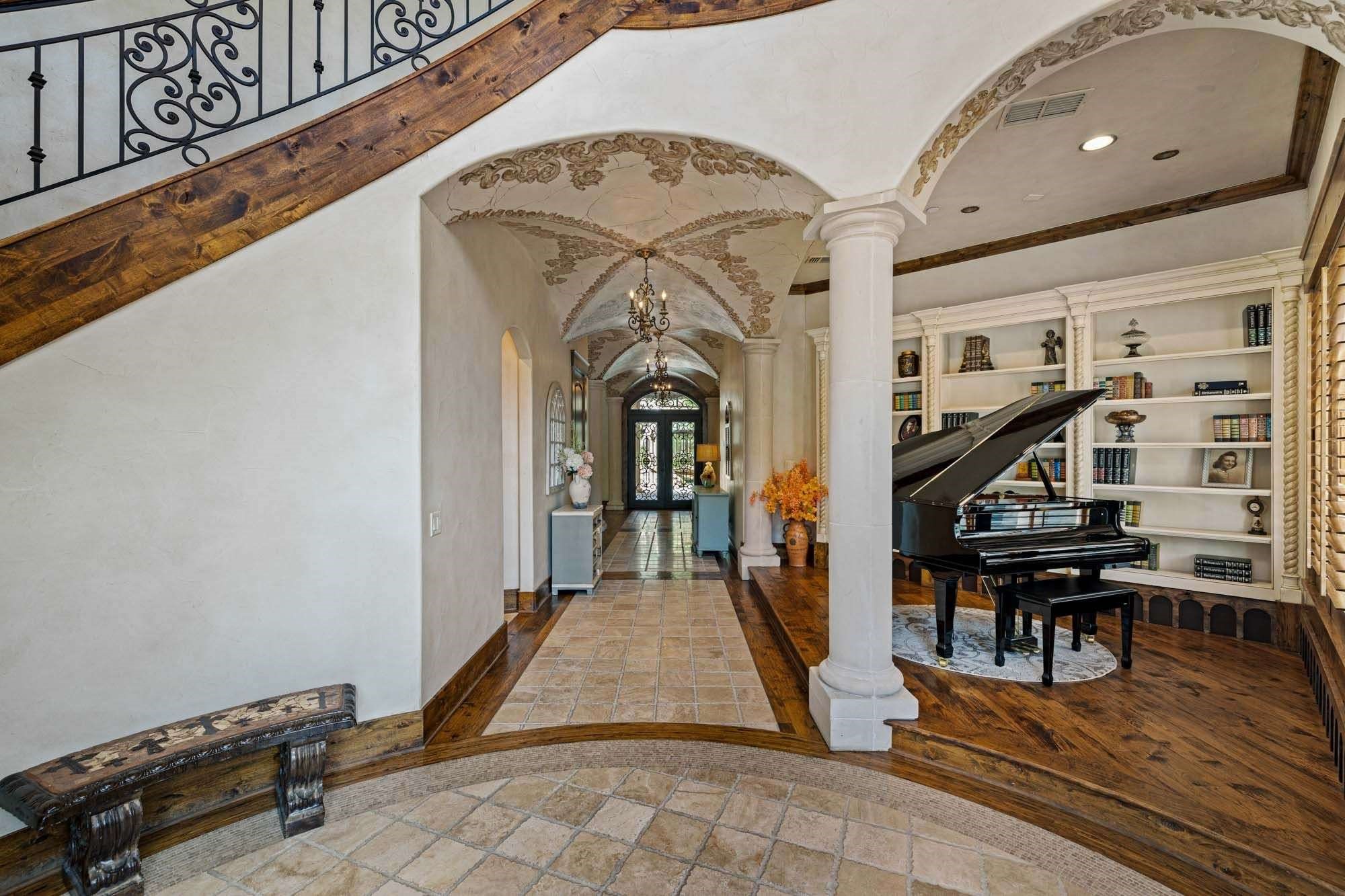 2115 Paradise Ranch Trail