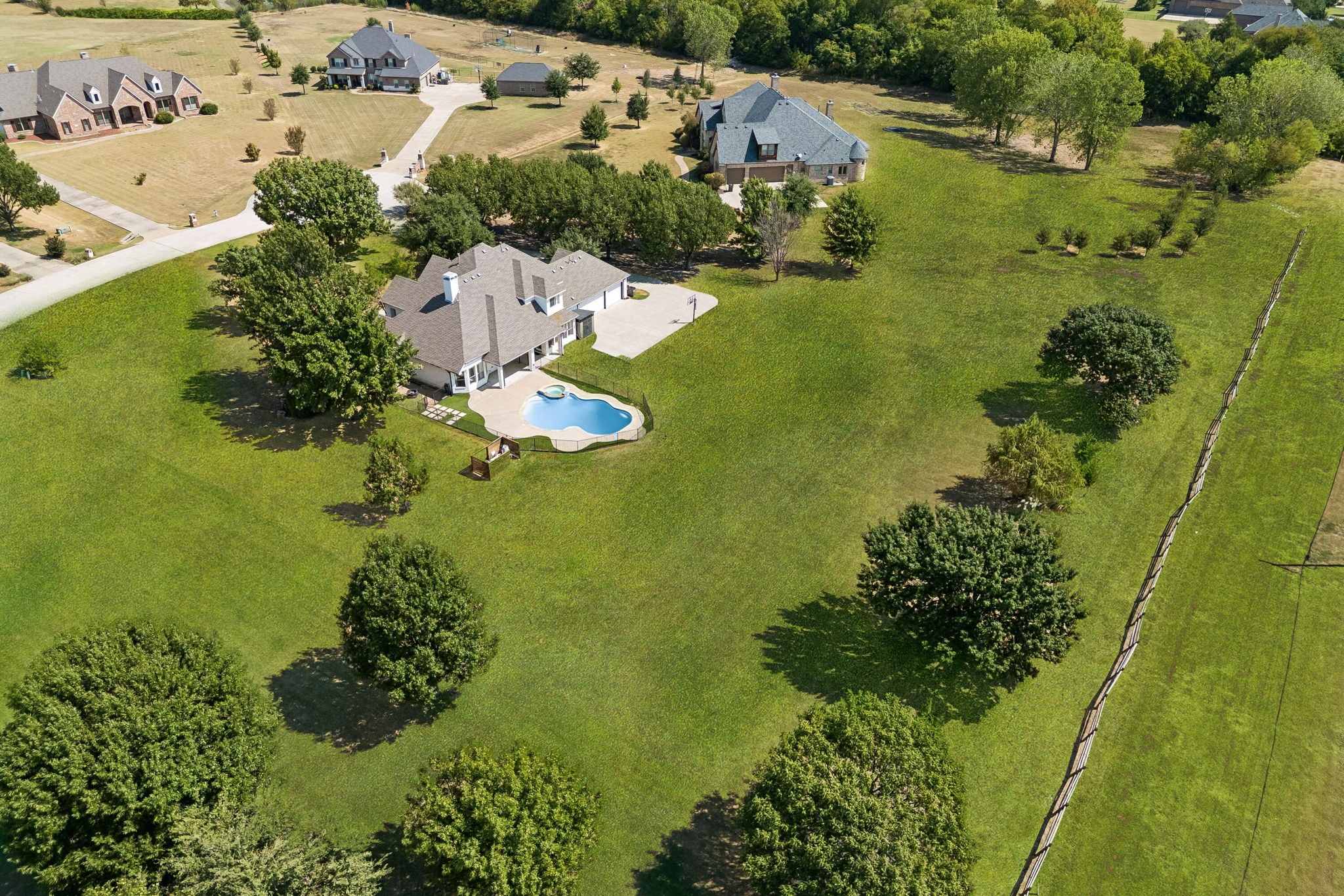 560 Palomino Drive