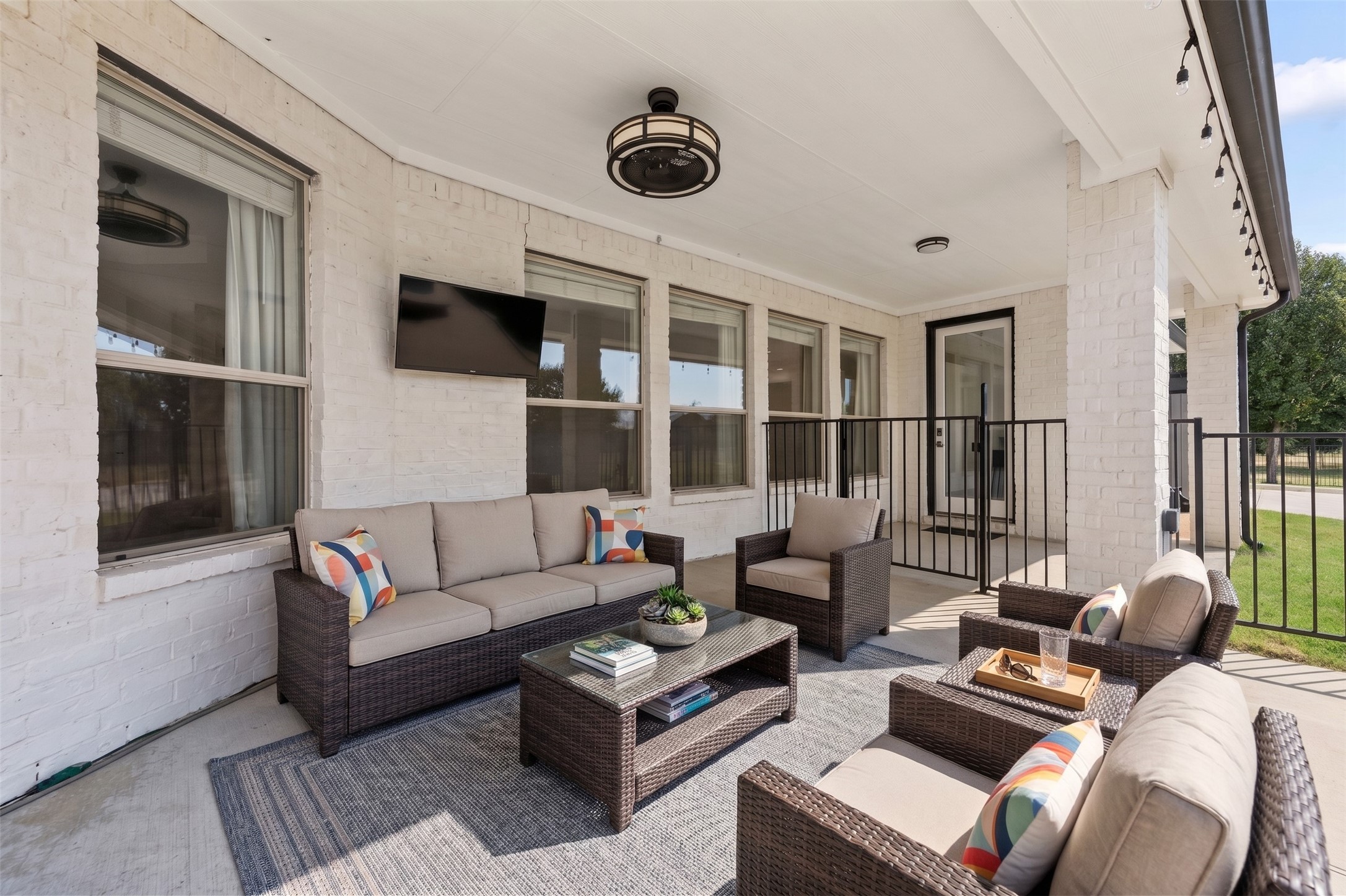 560 Palomino Drive