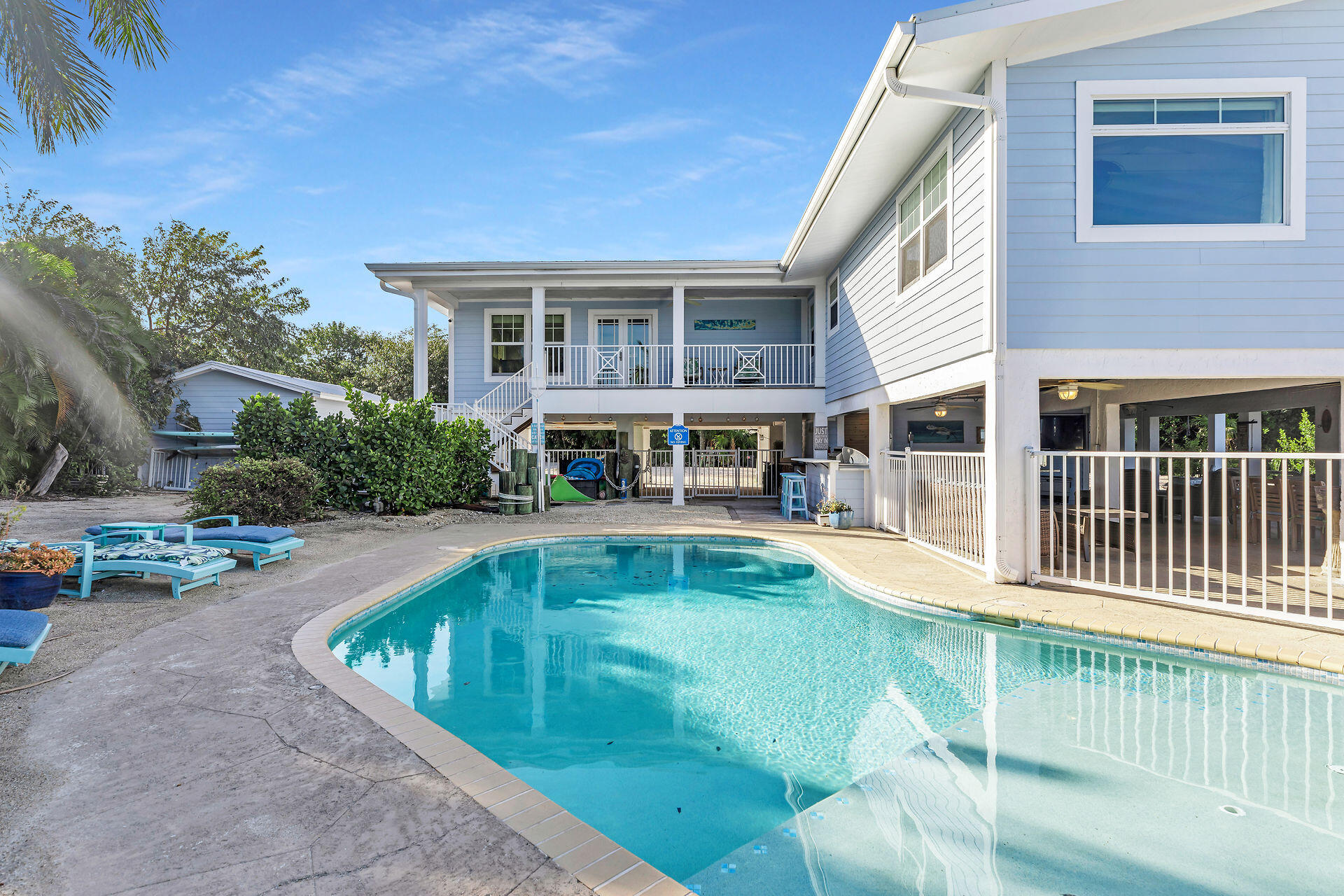 86 Pelican Road