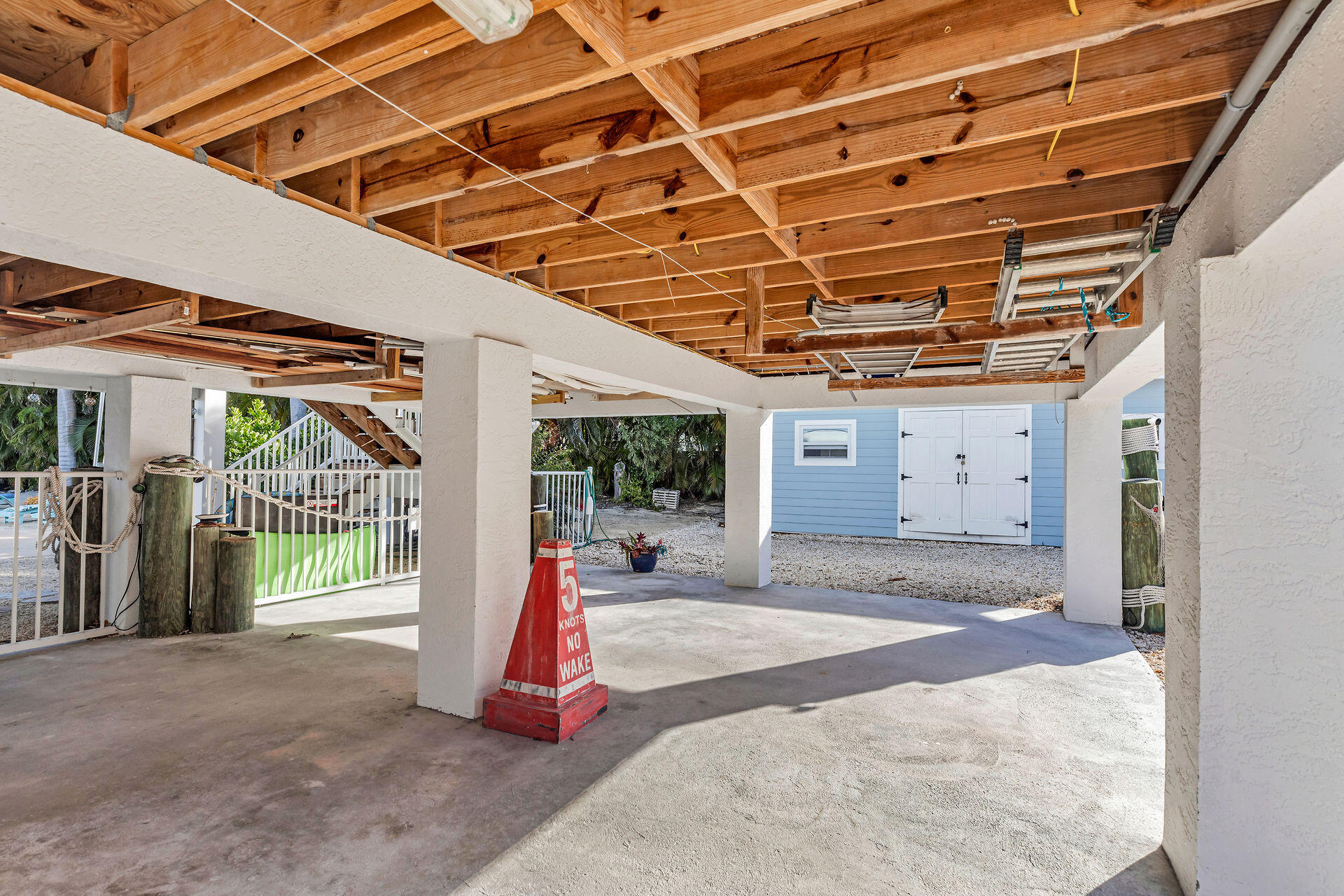 86 Pelican Road