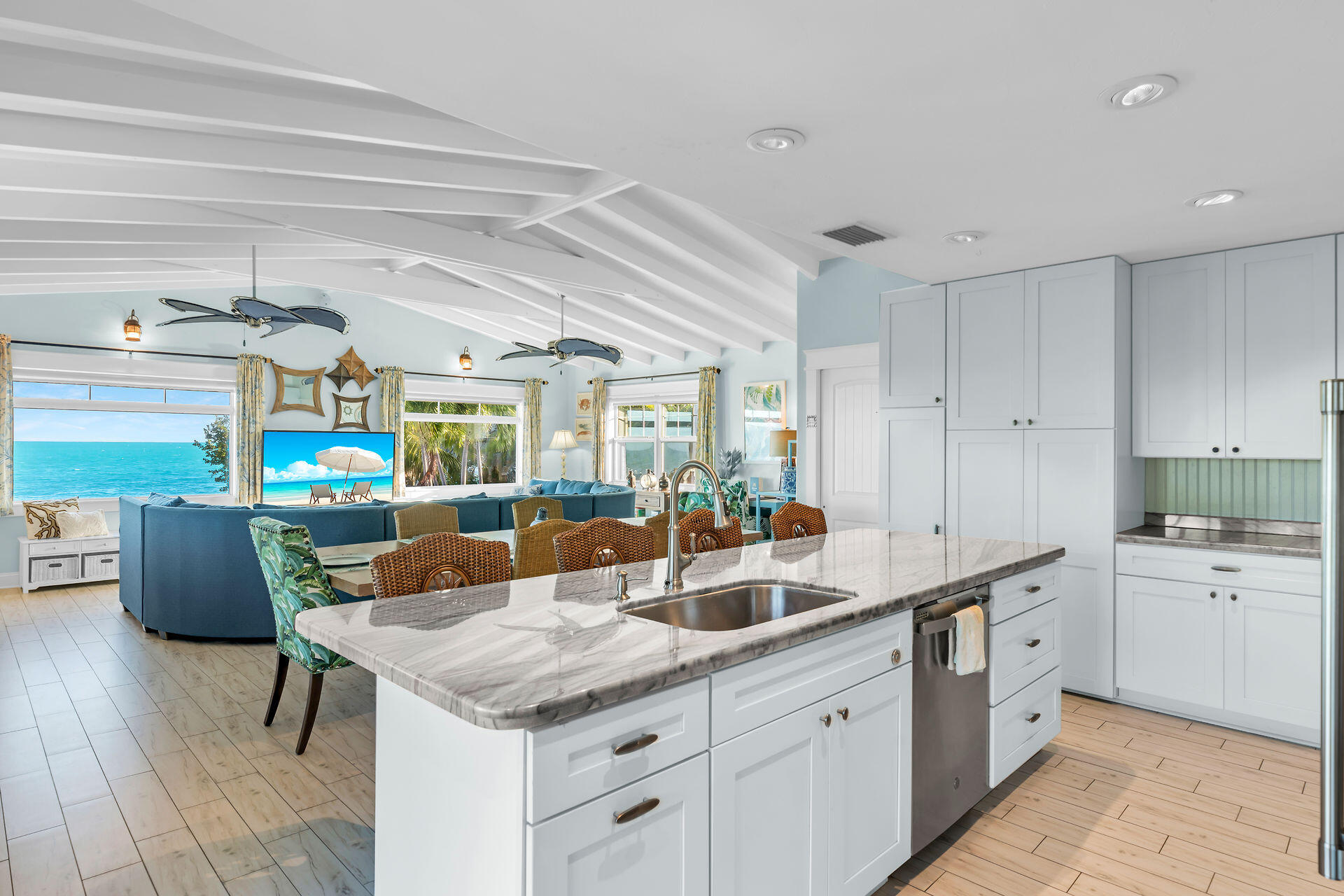 86 Pelican Road