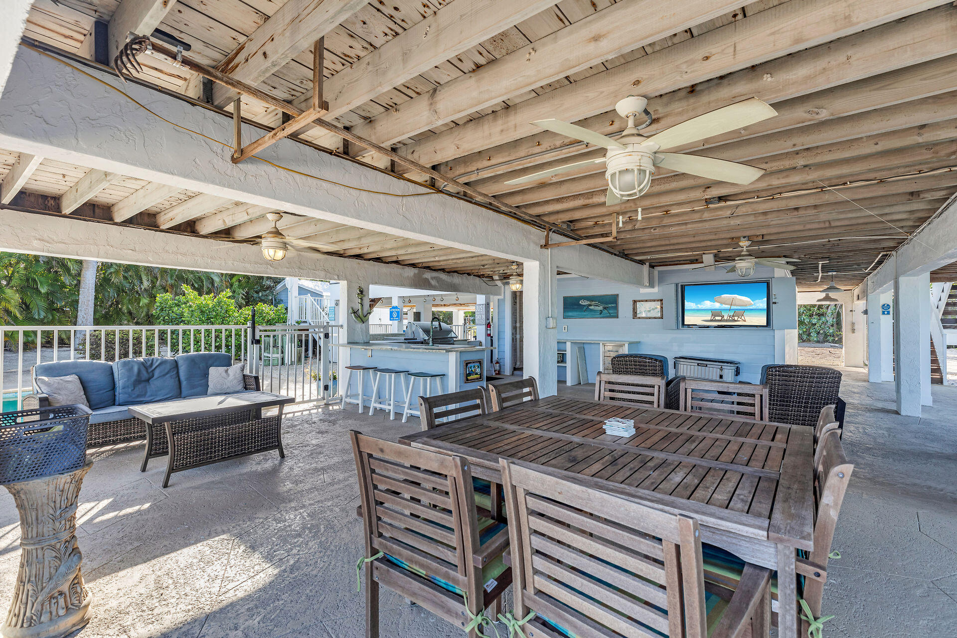 86 Pelican Road