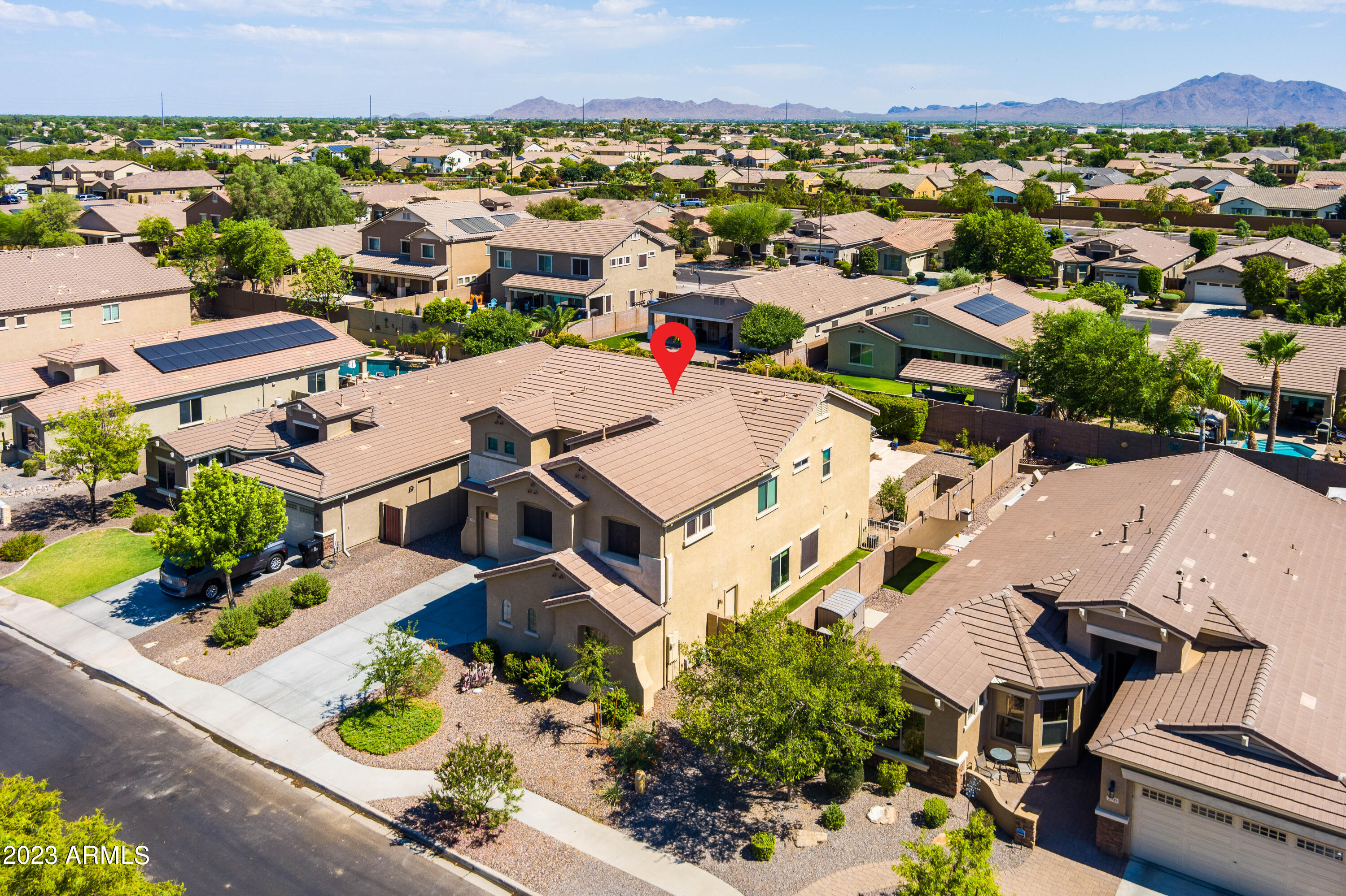 2915 E TRIGGER Way