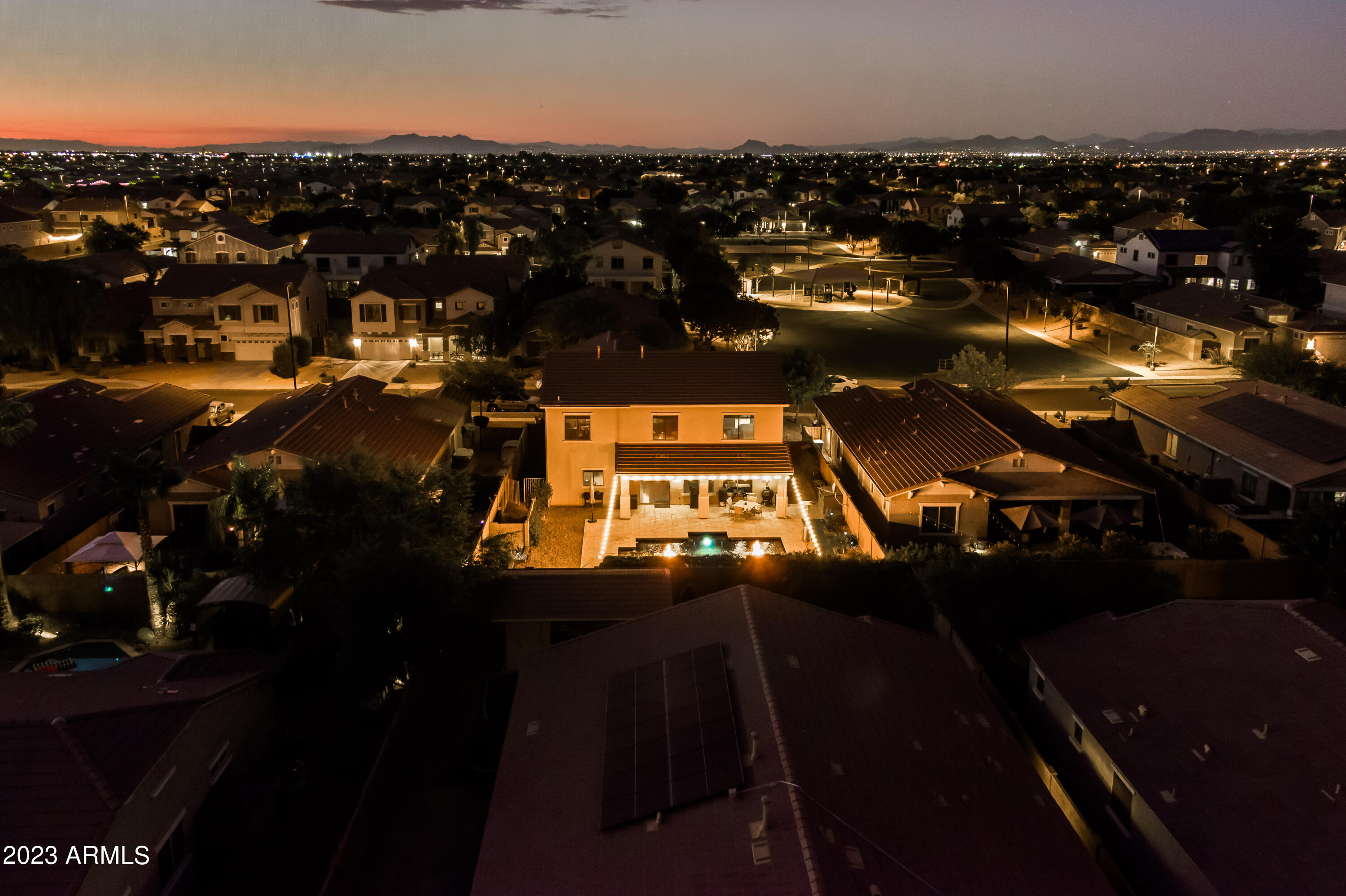 2915 E TRIGGER Way