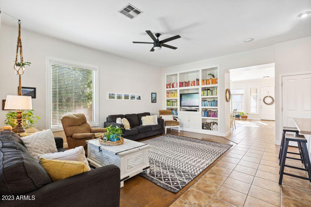 4056 E TANNERY Court