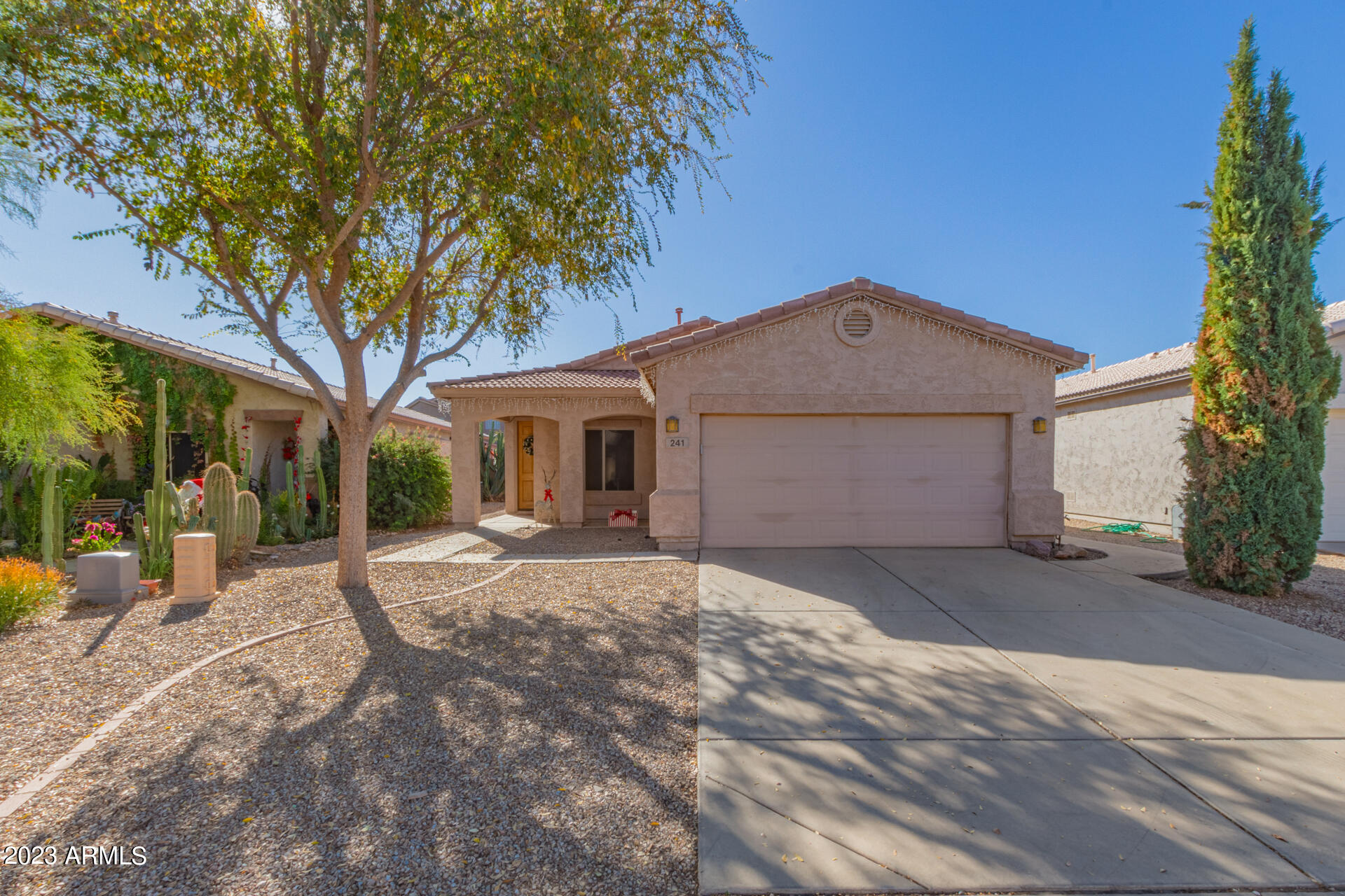 241 E MOUNTAIN VIEW Road