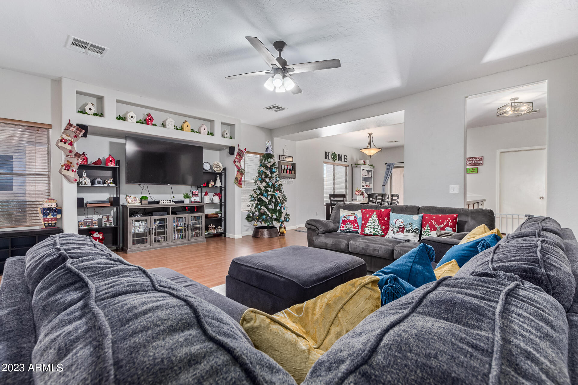 241 E MOUNTAIN VIEW Road