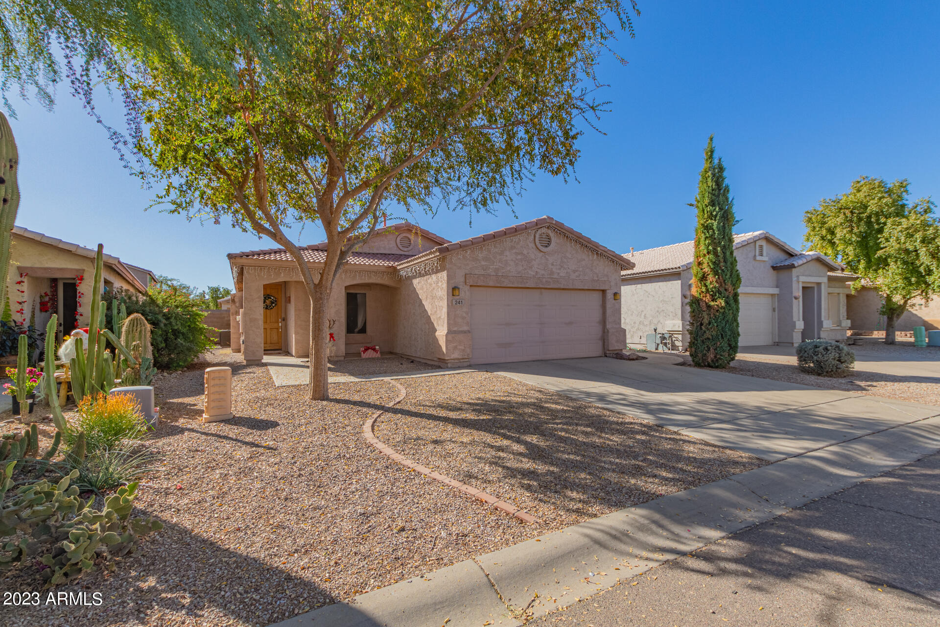 241 E MOUNTAIN VIEW Road