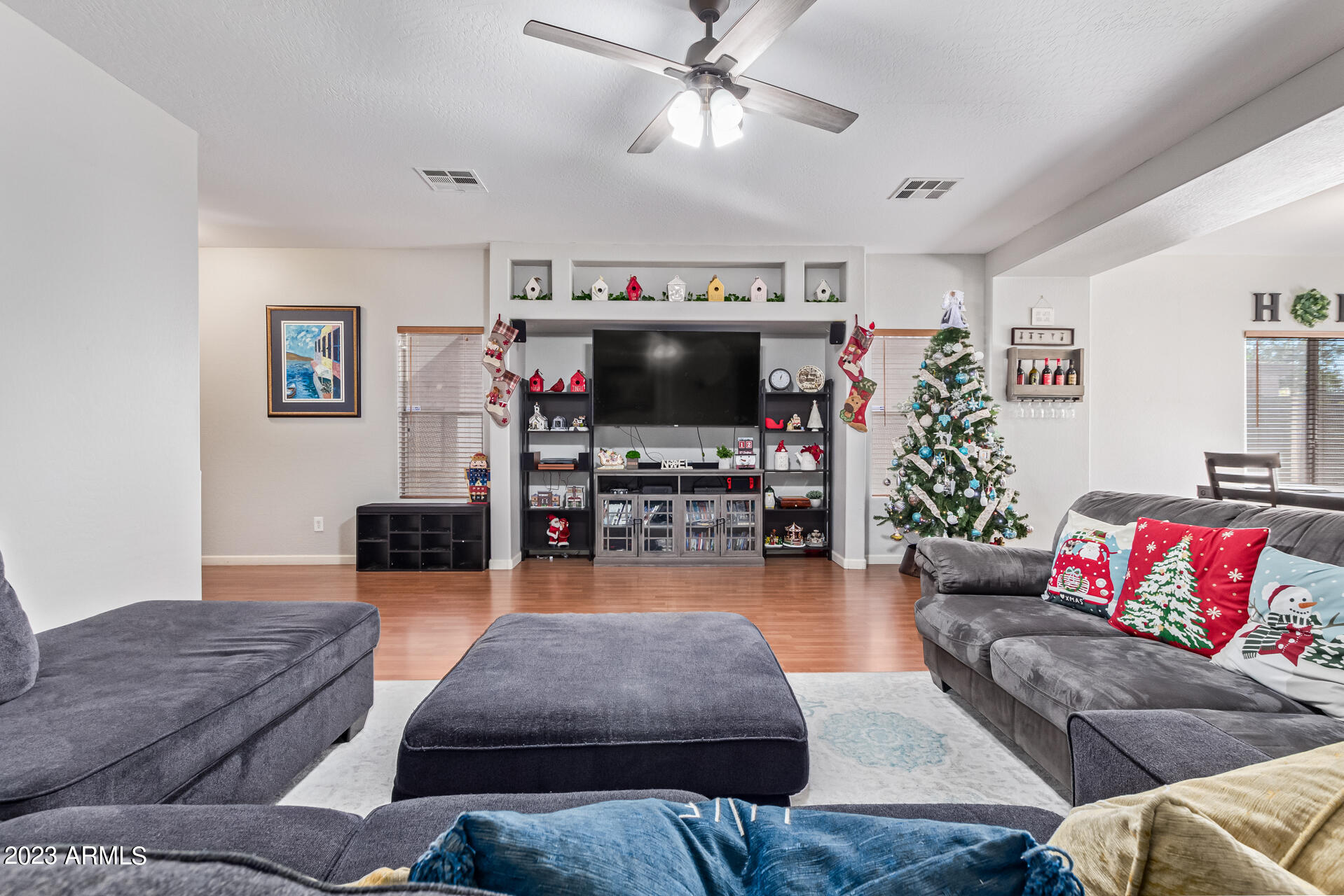 241 E MOUNTAIN VIEW Road