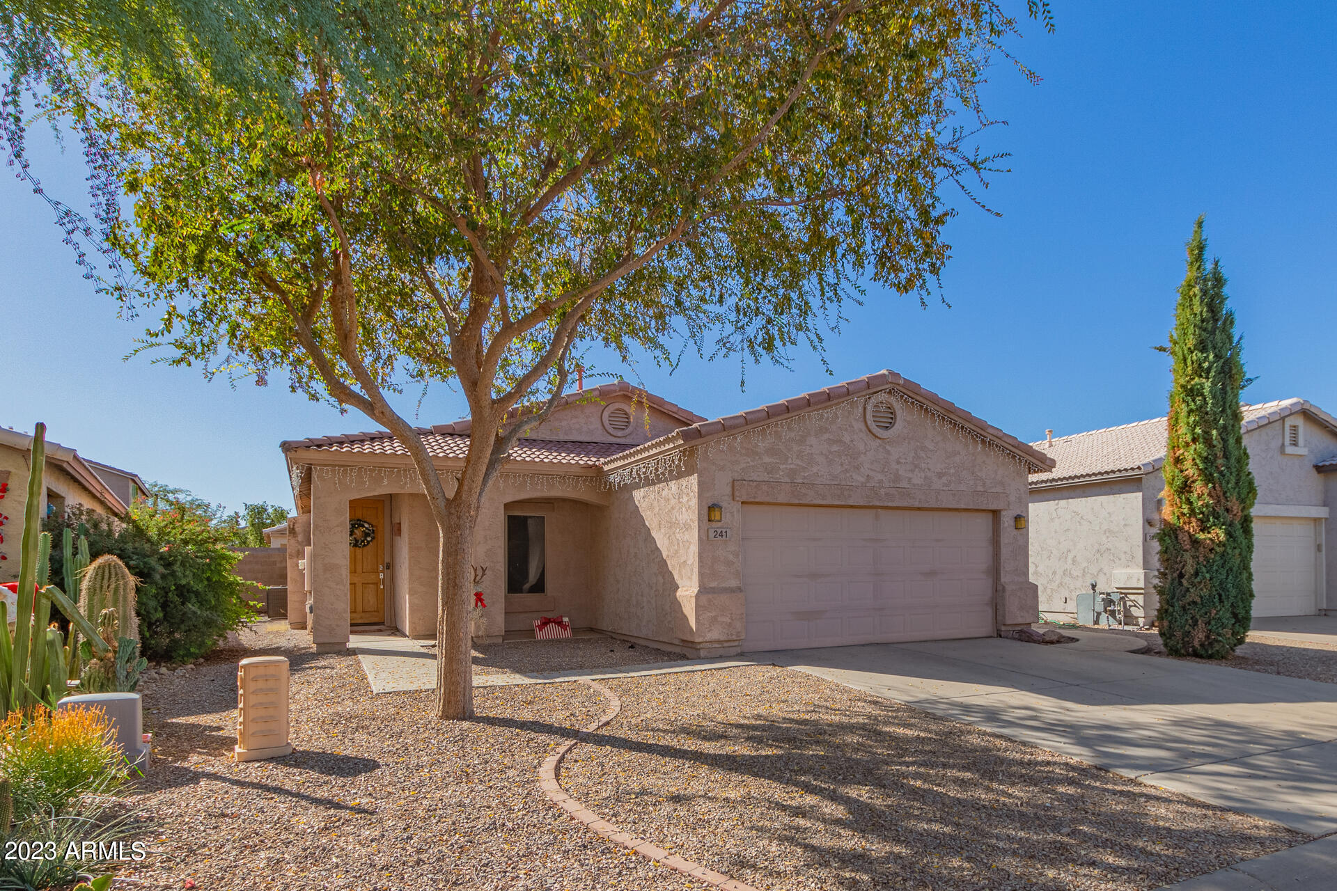 241 E MOUNTAIN VIEW Road