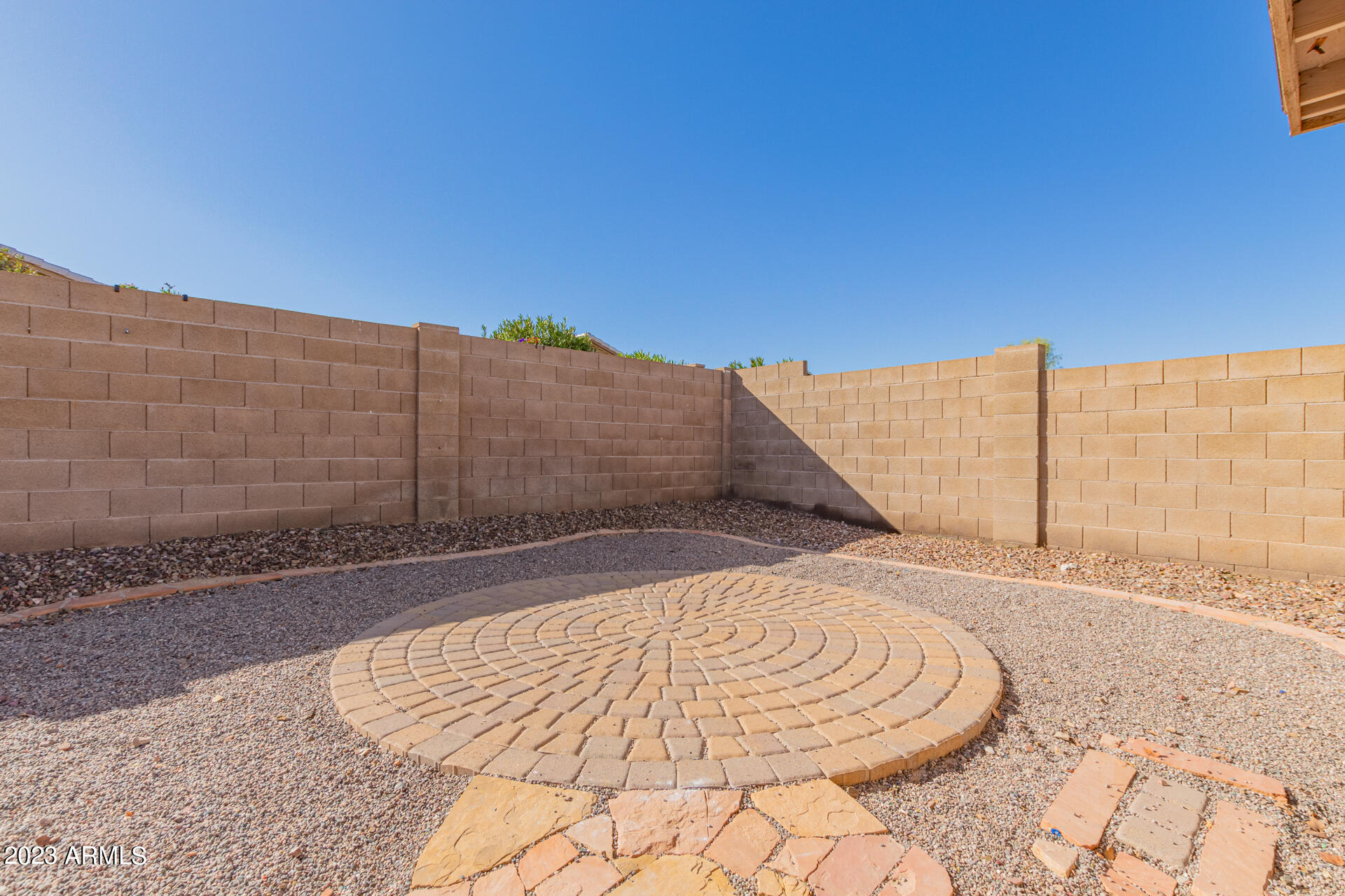 241 E MOUNTAIN VIEW Road