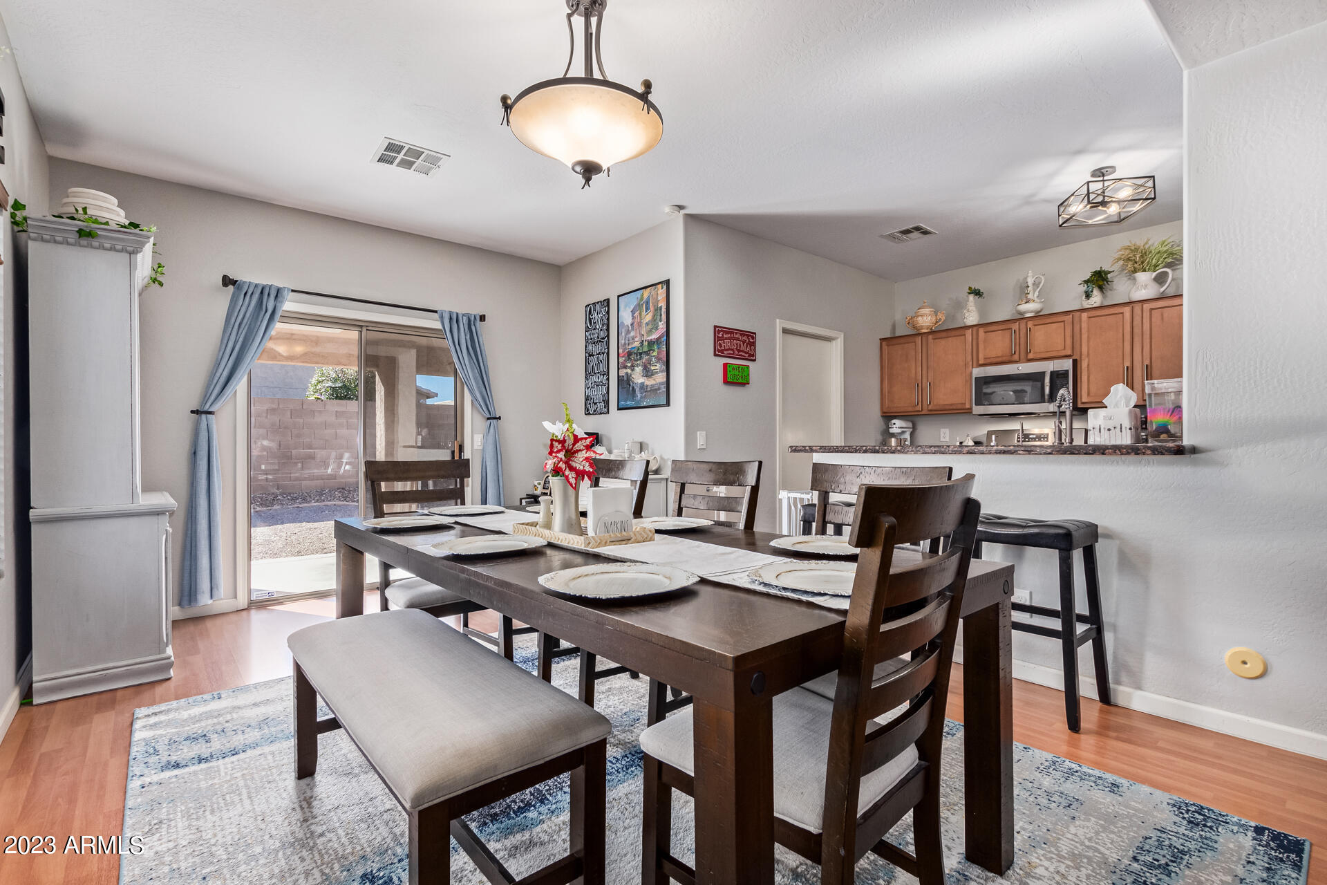 241 E MOUNTAIN VIEW Road