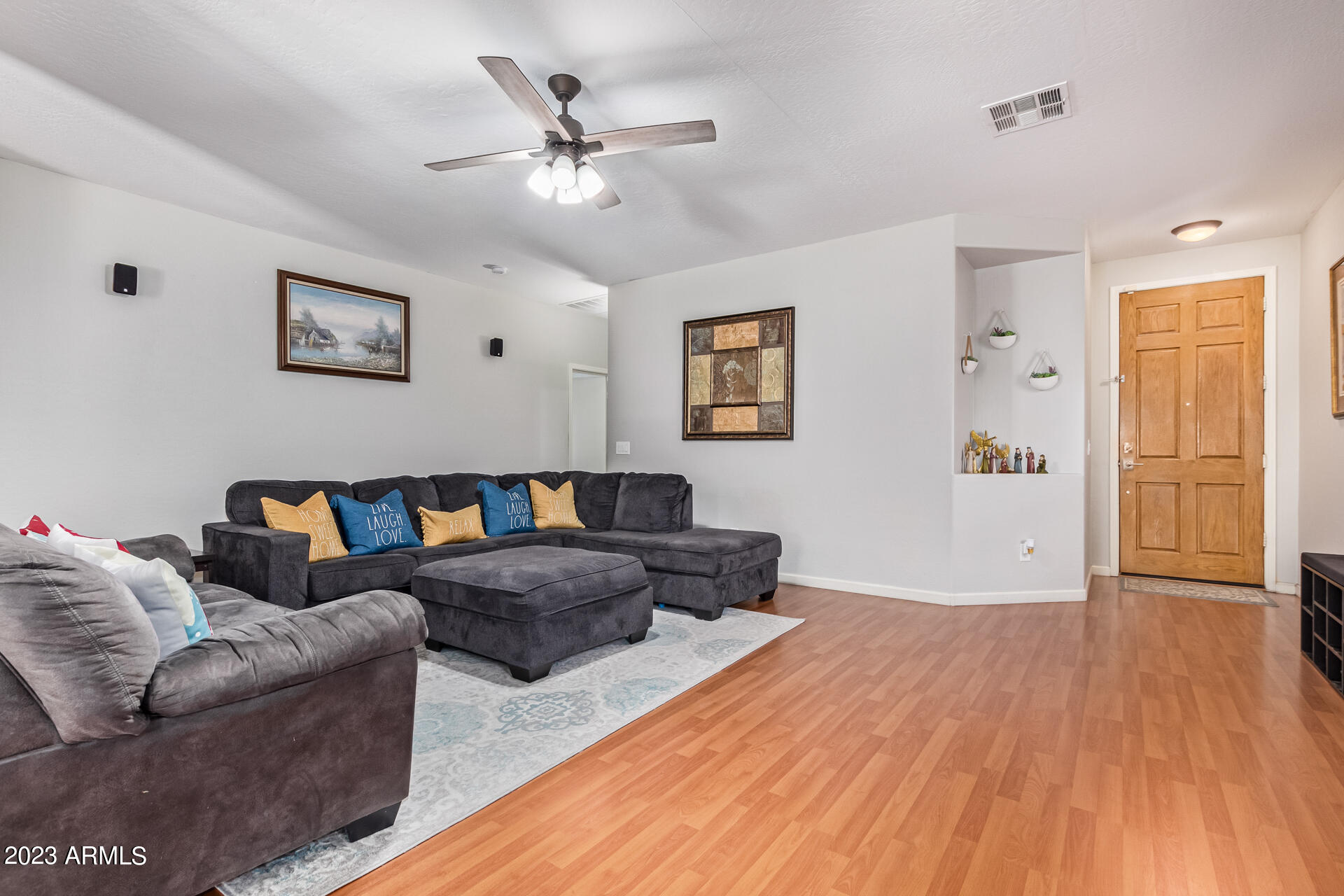 241 E MOUNTAIN VIEW Road