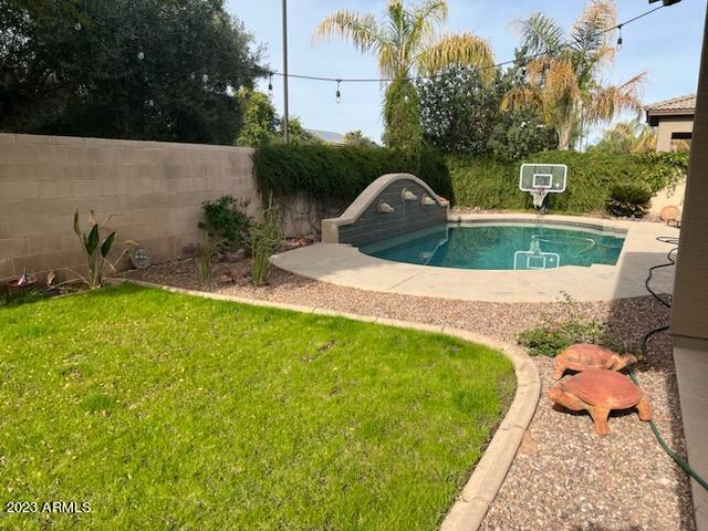 1710 S ARROYO Lane