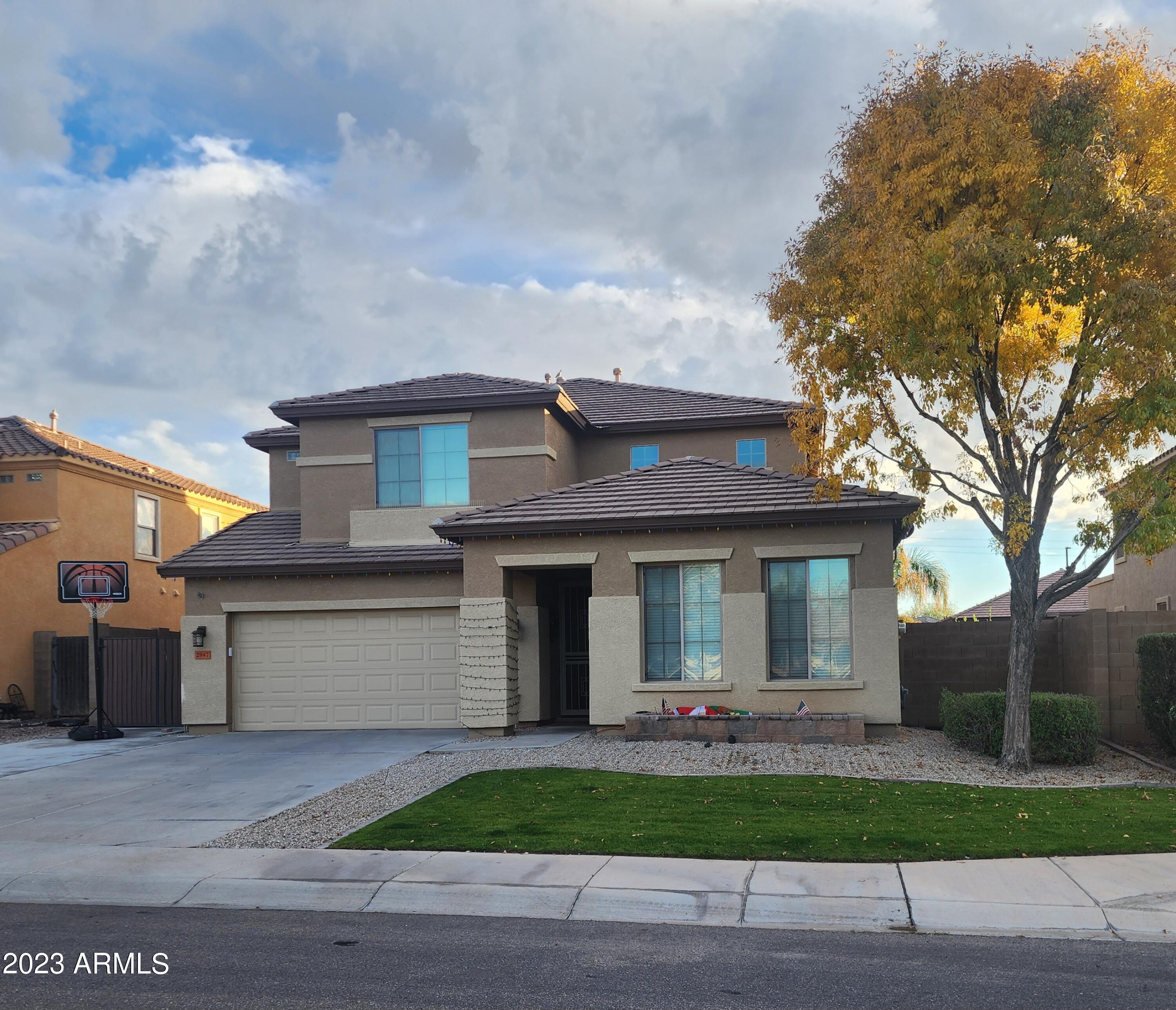 2947 E MERLOT Street