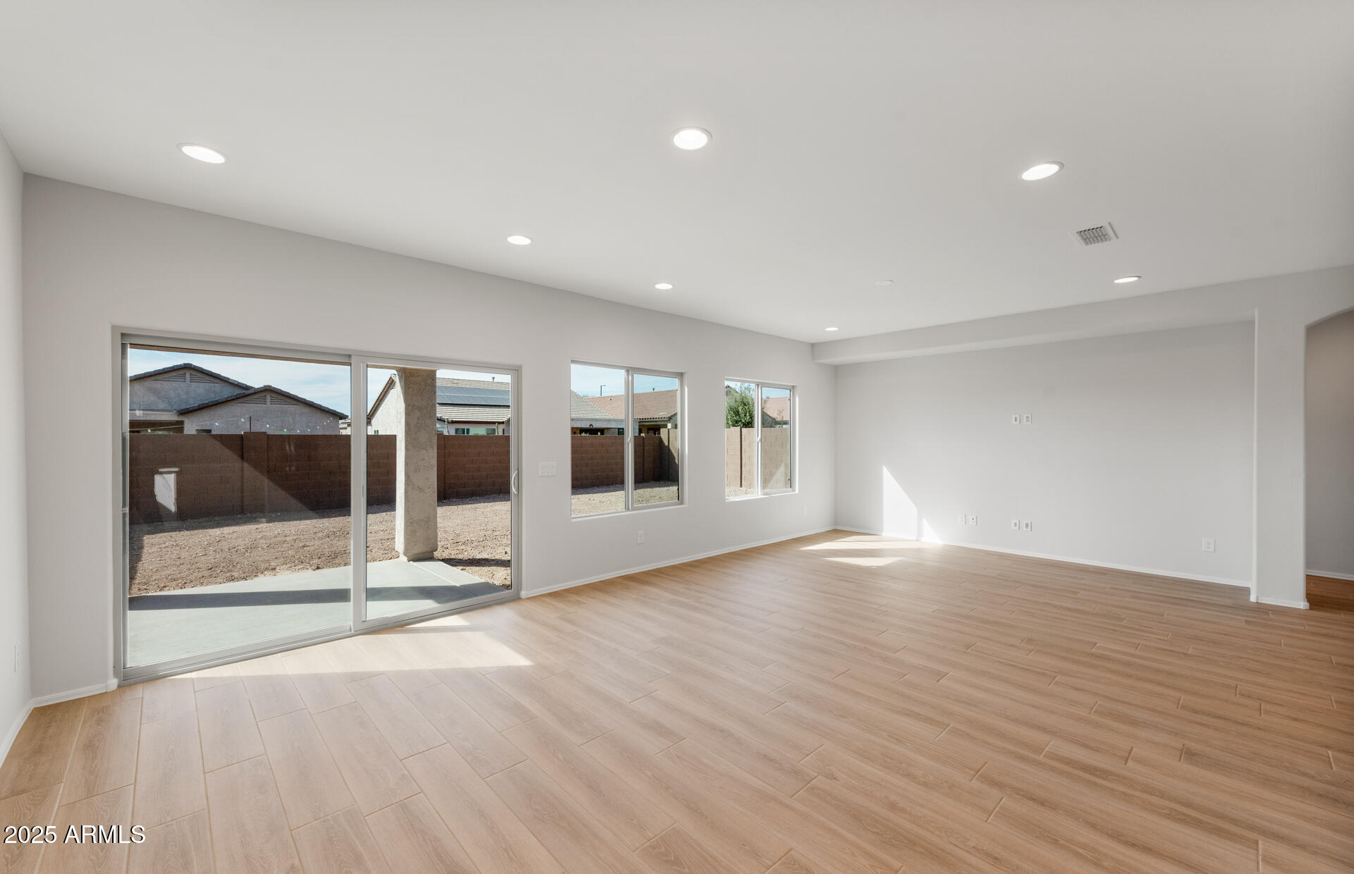 2868 N CORONADO Drive