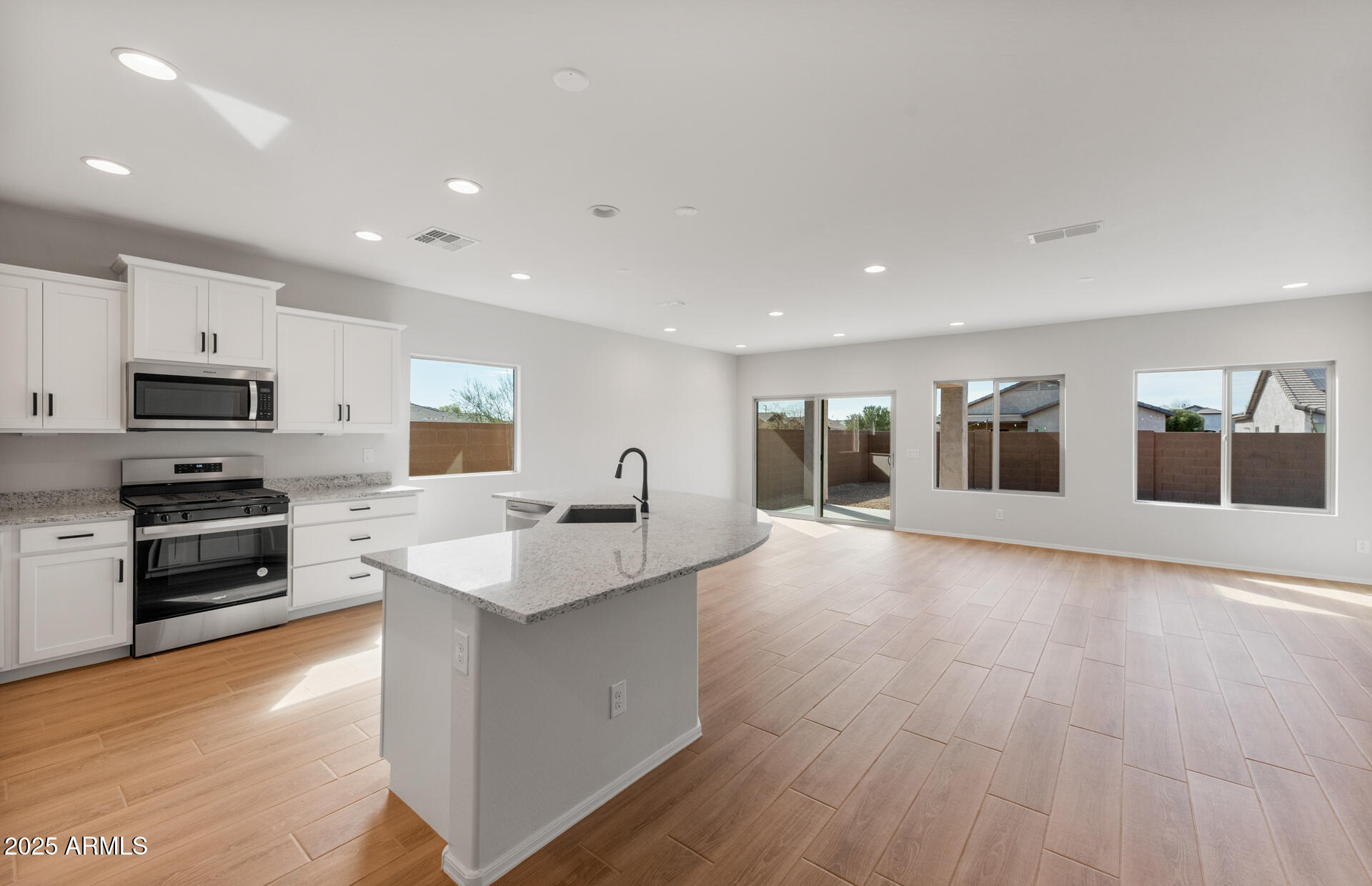 2868 N CORONADO Drive
