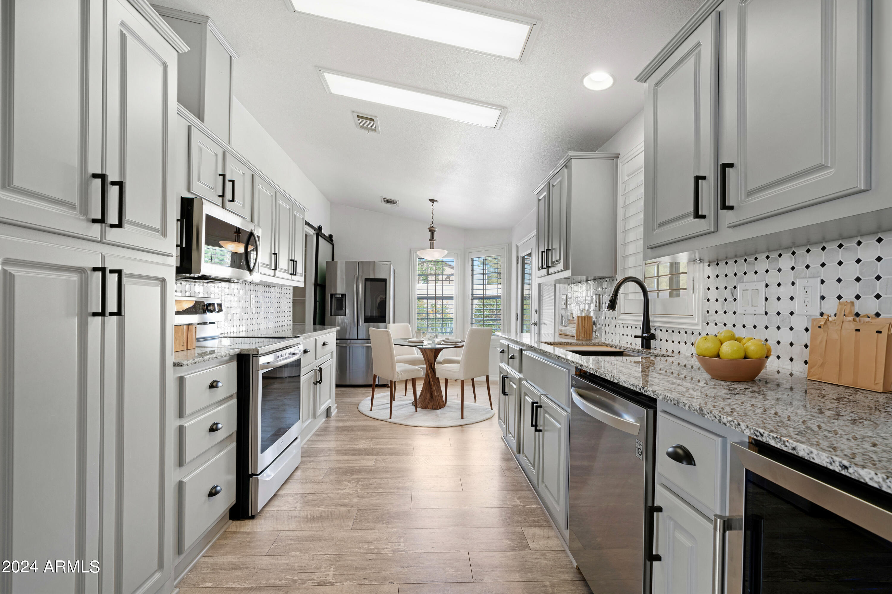 2550 S Ellsworth Road, 664