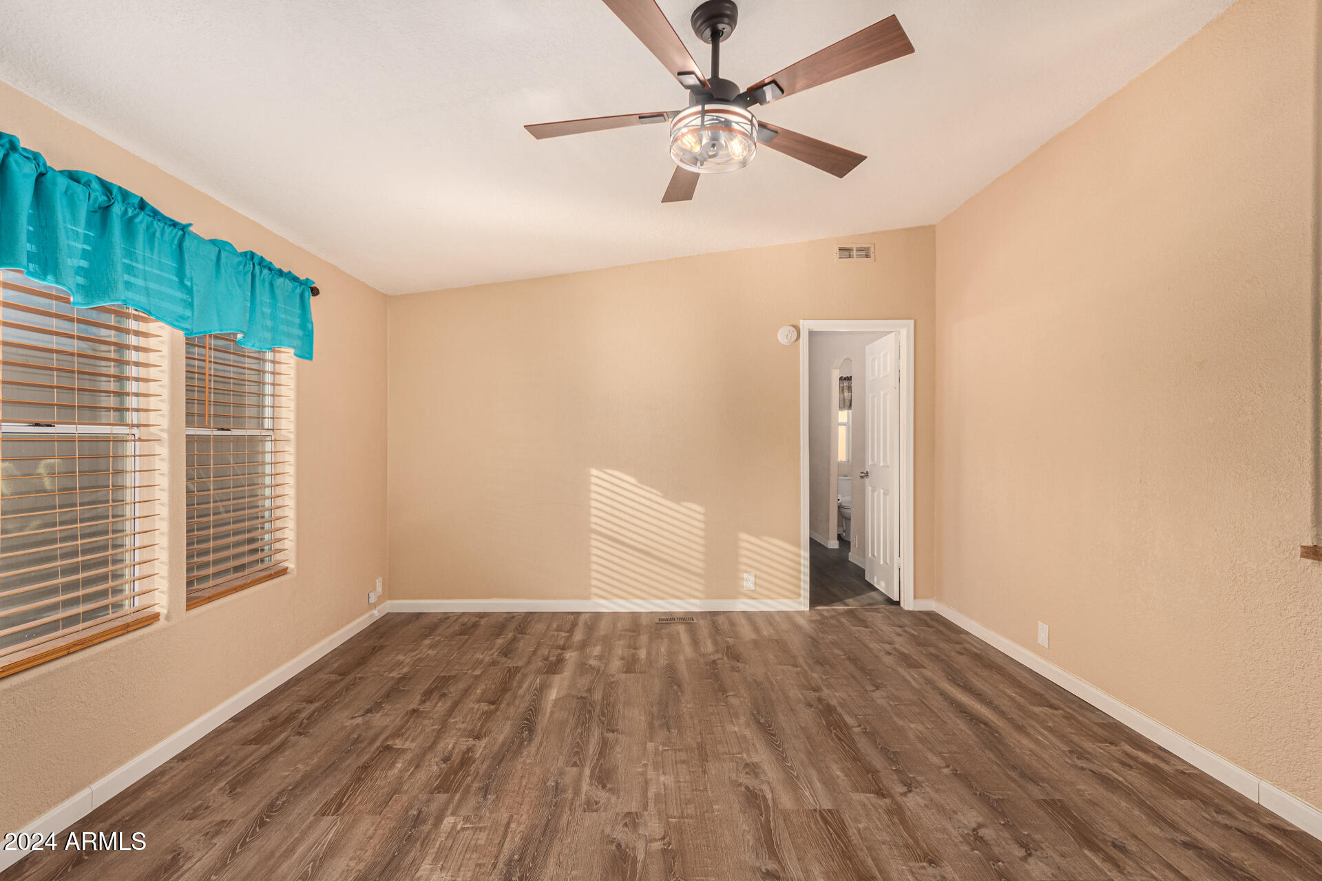 2208 W BASELINE Avenue, 153