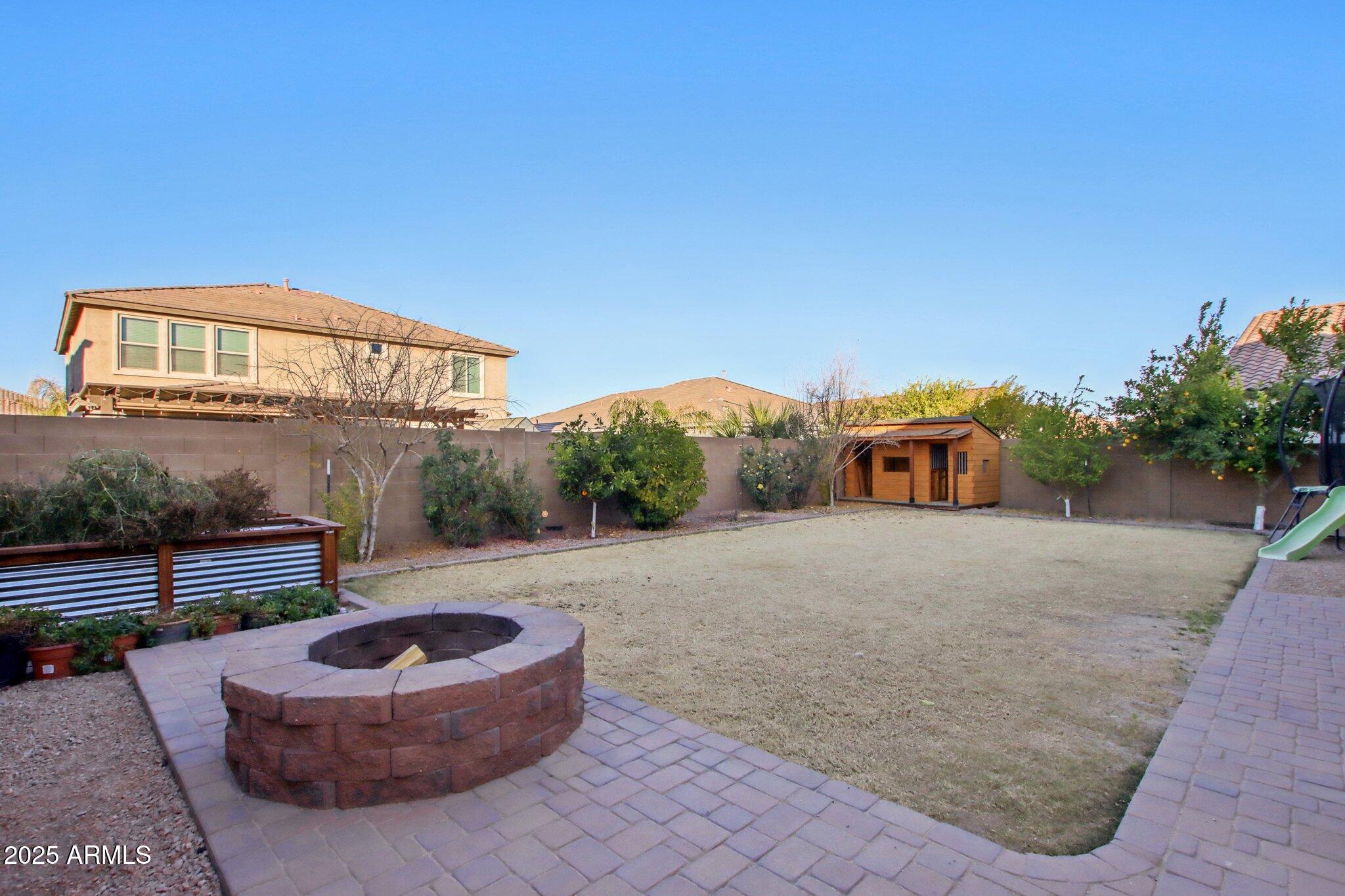 1132 W SANTA GERTRUDIS Trail