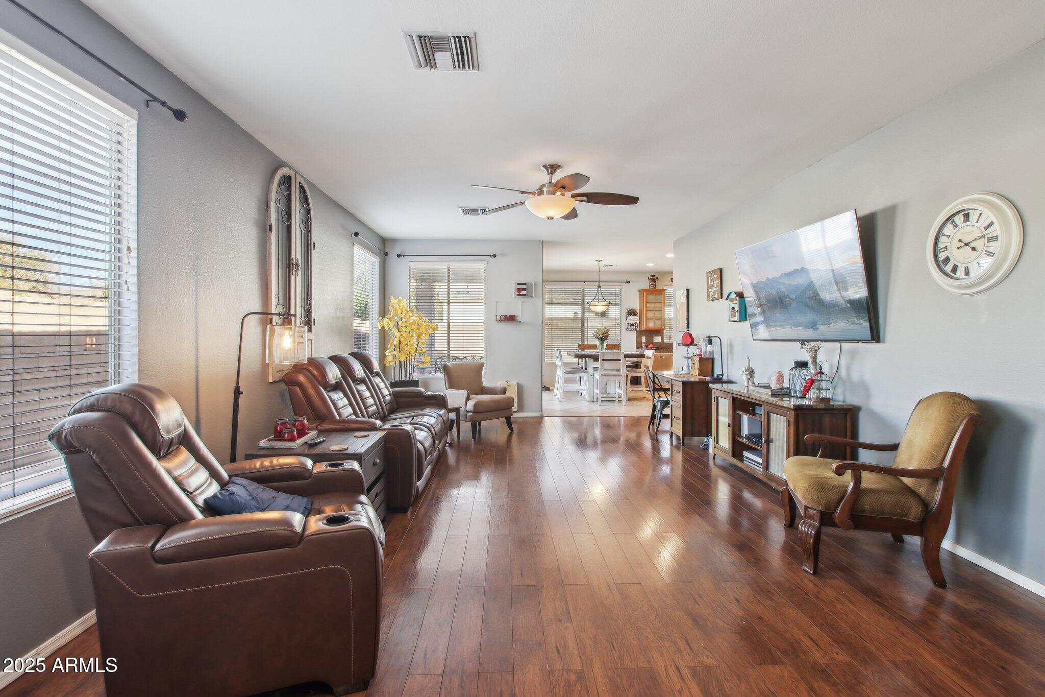 261 N NASH Way
