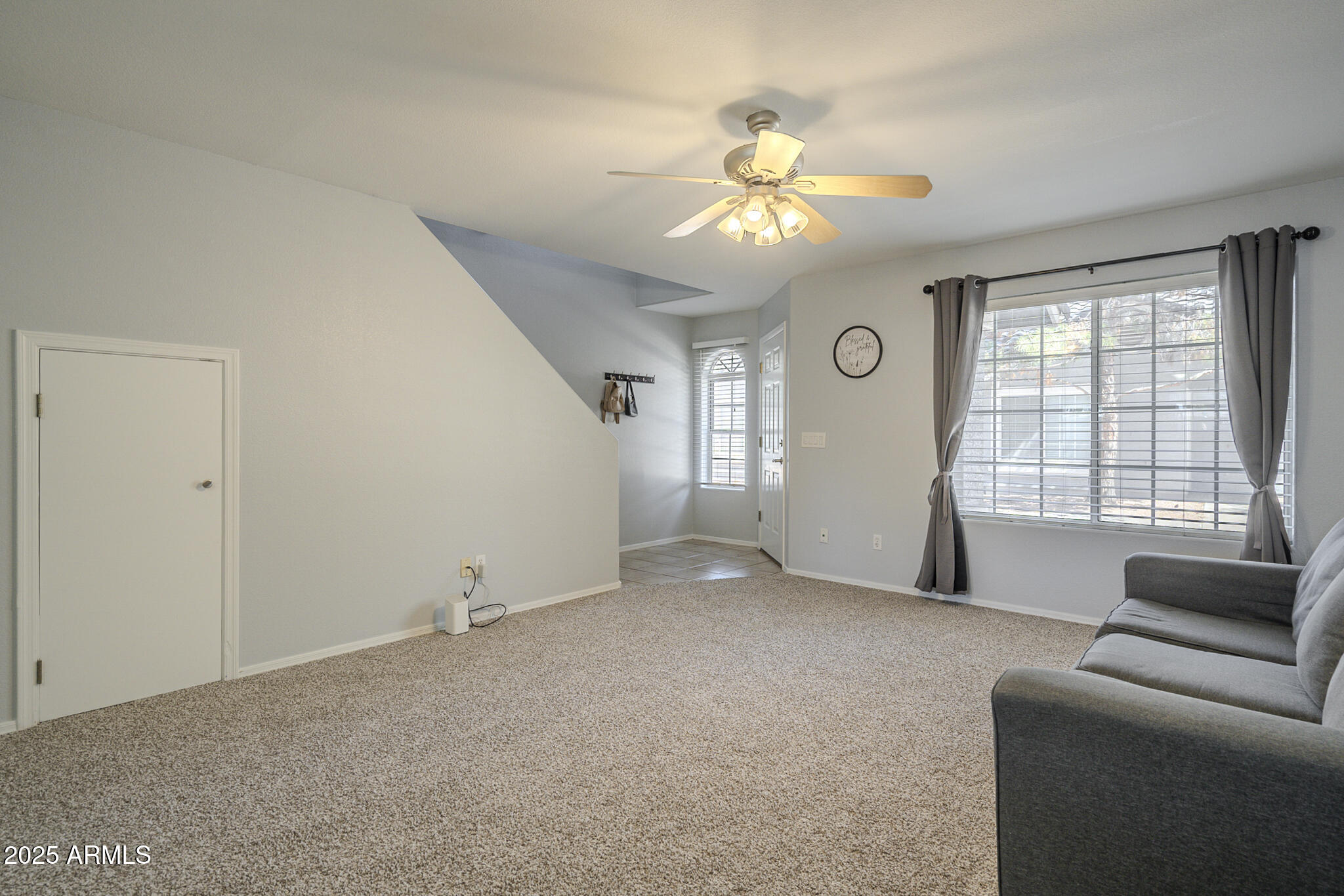 860 N MCQUEEN Road, 1028