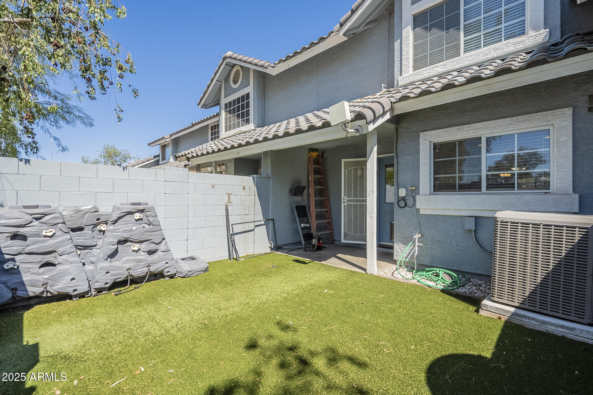 860 N MCQUEEN Road, 1028