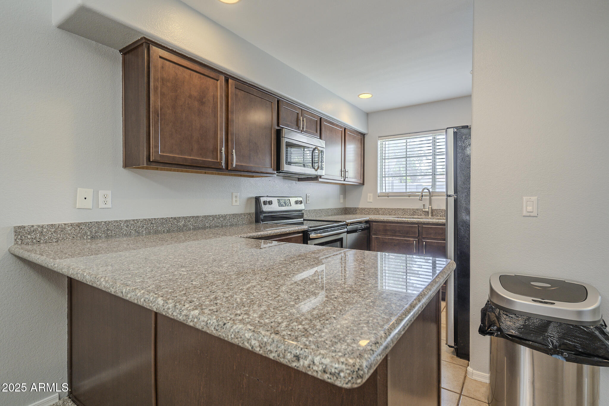 860 N MCQUEEN Road, 1028